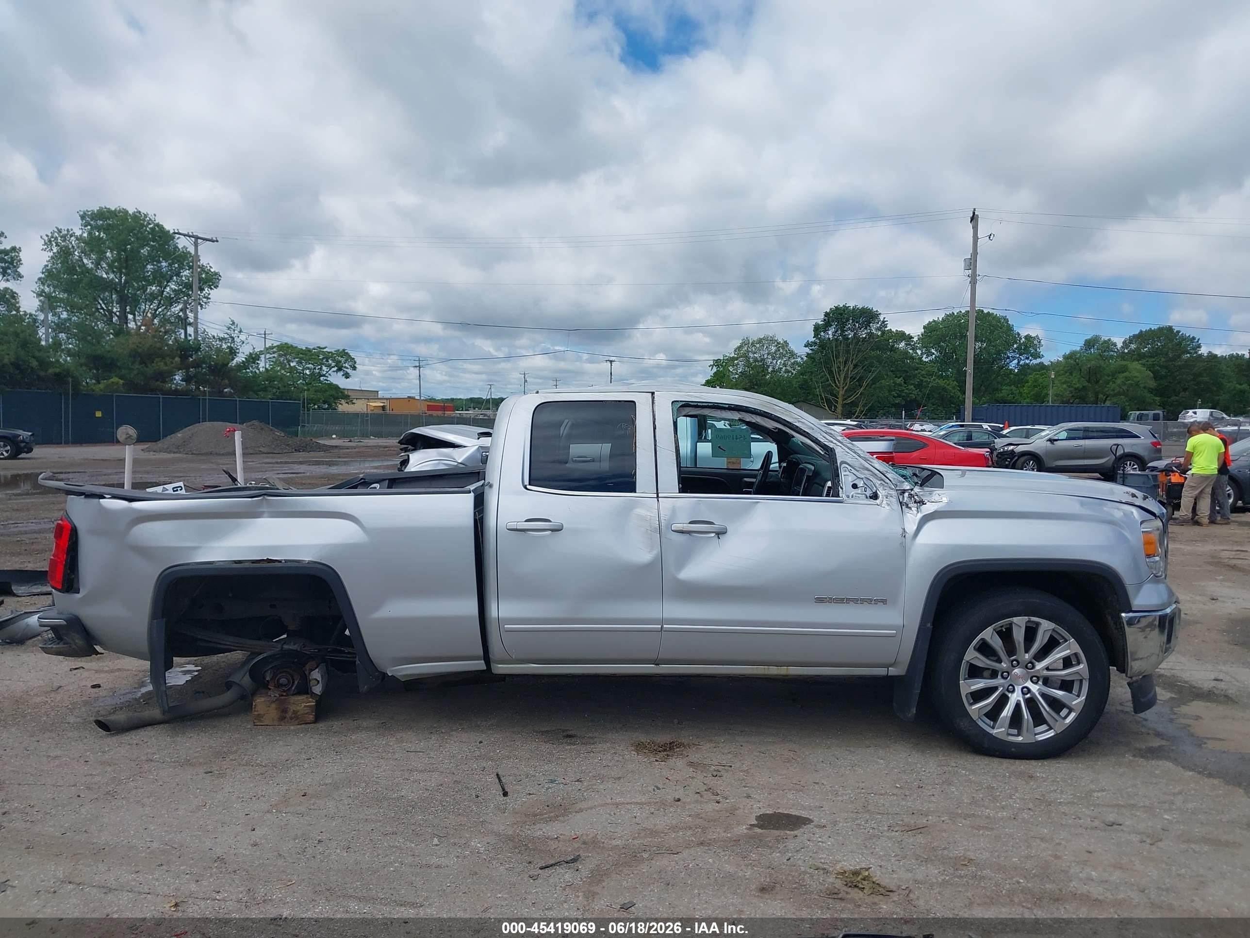 2015 Gmc Sierra 1500 Sle Серебряный vin: 1GTV2UEC9FZ220669