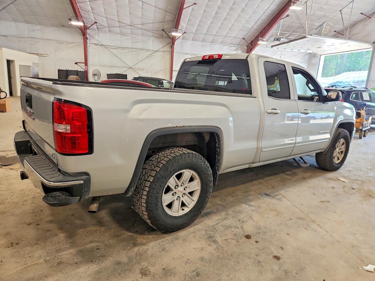 2015 Gmc Sierra K1500 Sle Silver vin: 1GTV2UEH0FZ258836