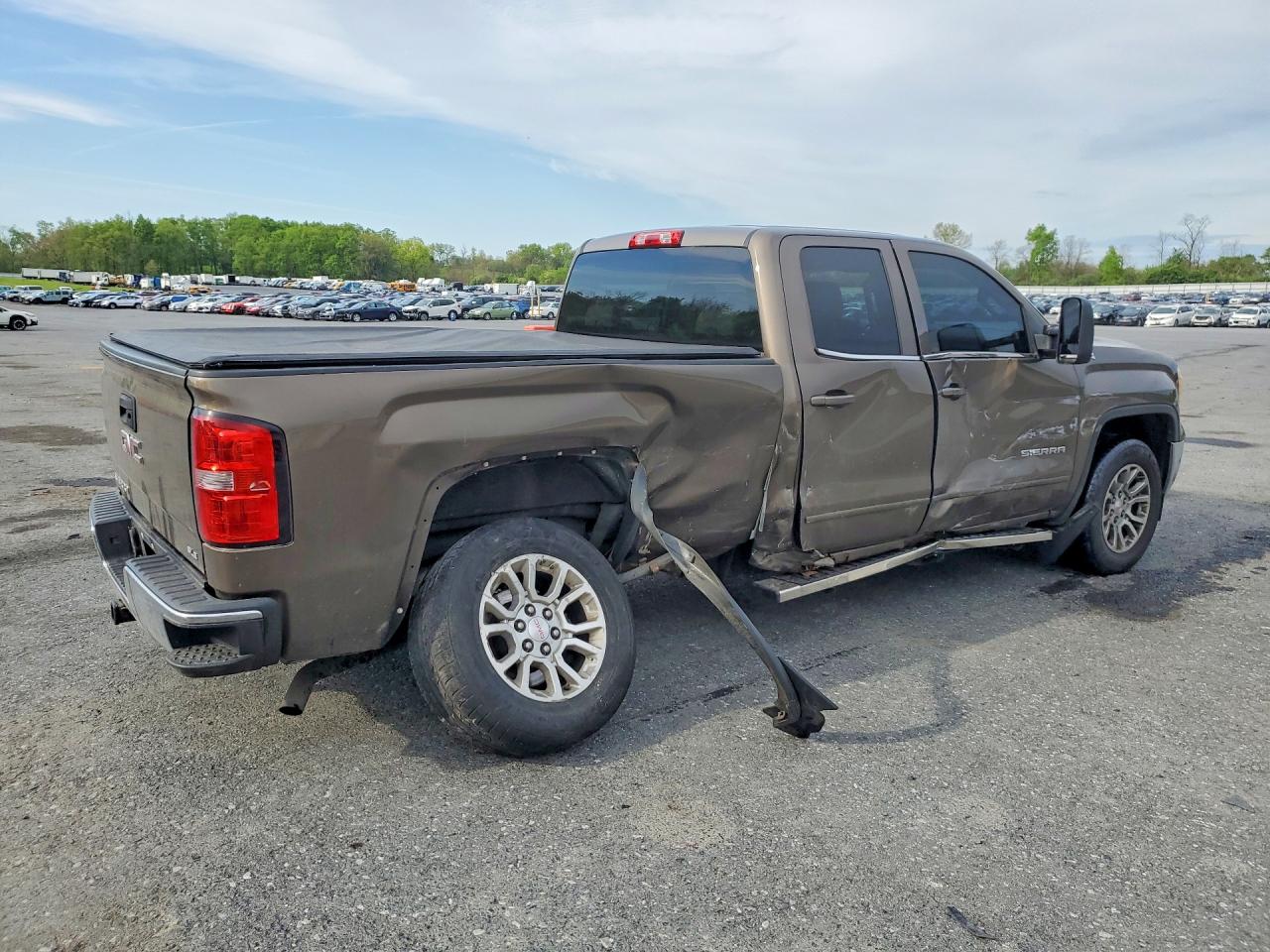 2015 Gmc Sierra K1500 Sle Green vin: 1GTV2UEH5FZ154472