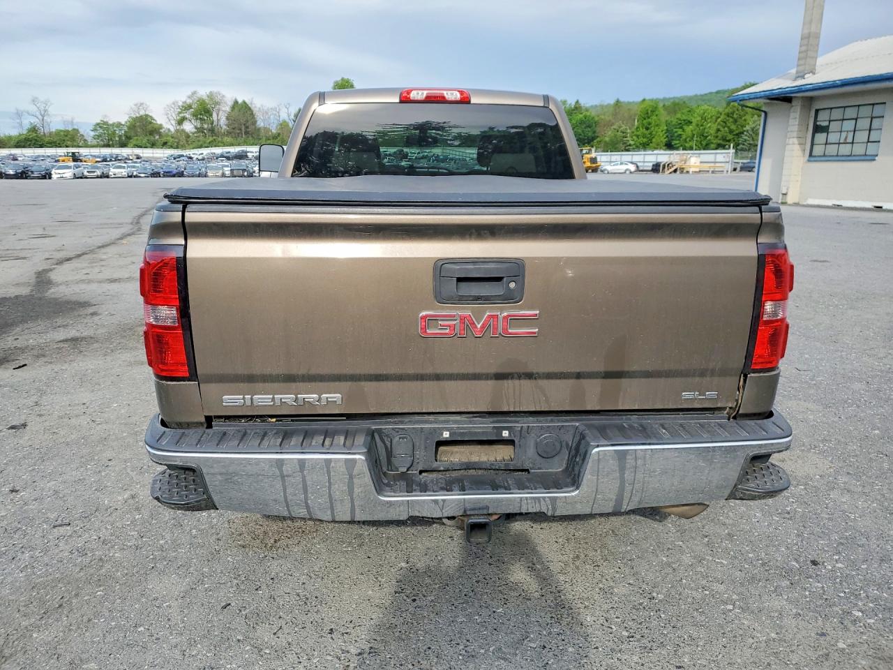 2015 Gmc Sierra K1500 Sle Green vin: 1GTV2UEH5FZ154472