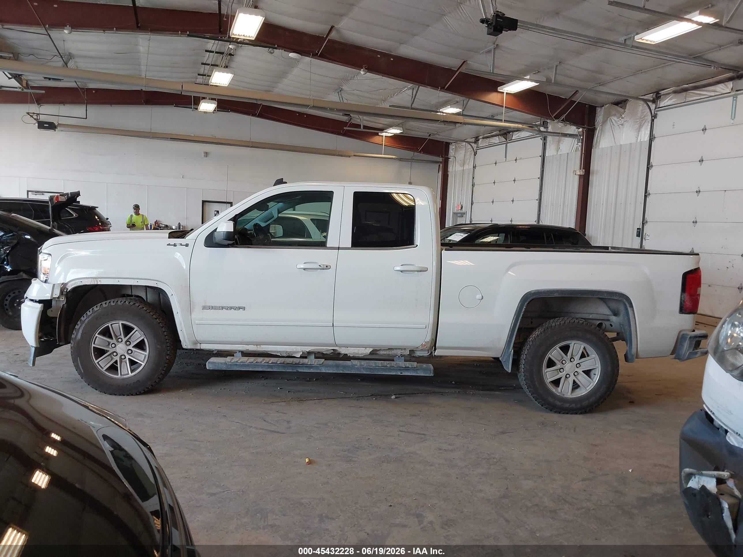 2014 Gmc Sierra 1500 Sle White vin: 1GTV2UEH7EZ314737