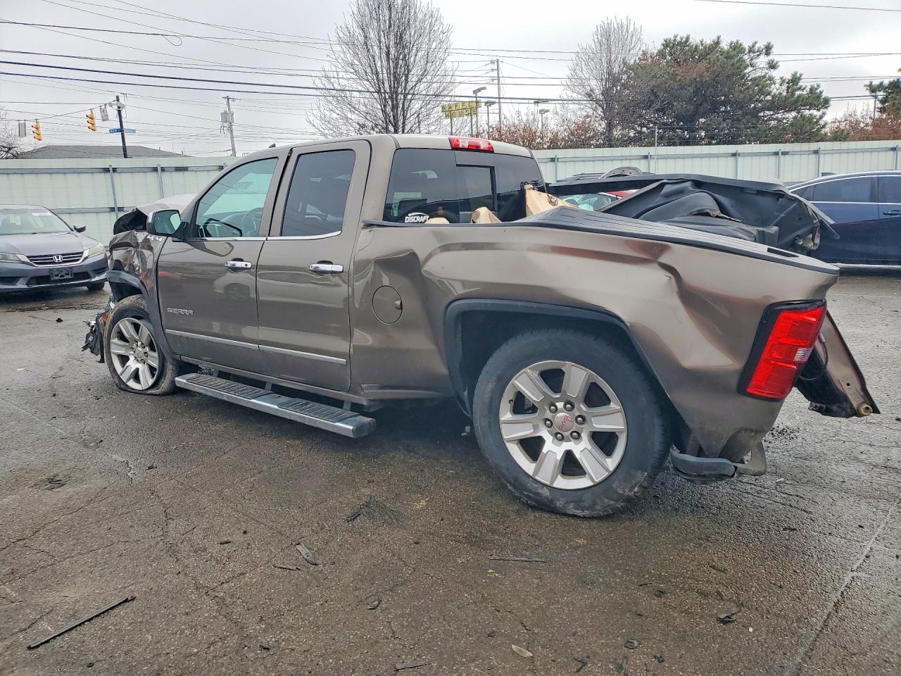 2015 Gmc Sierra K1500 Slt Brown vin: 1GTV2VEC0FZ400323