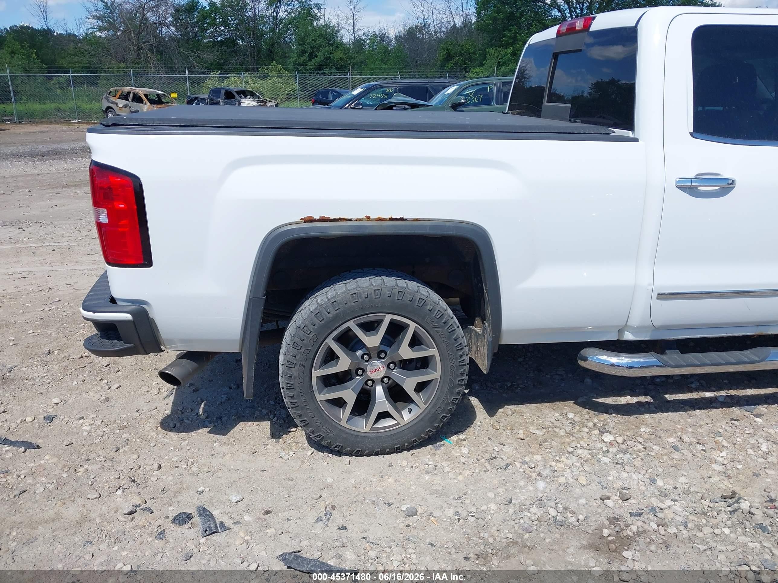 2015 Gmc Sierra 1500 Slt White vin: 1GTV2VEC4FZ167353