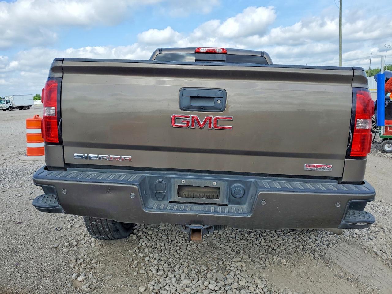 2015 Gmc Sierra K1500 Slt Brown vin: 1GTV2VEC7FZ161997