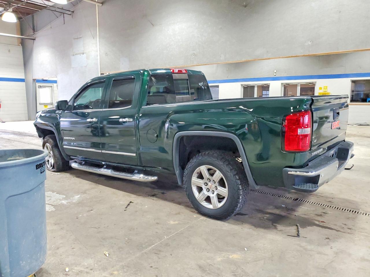 2015 Gmc Sierra K1500 Slt Зеленый vin: 1GTV2VEC8FZ244239