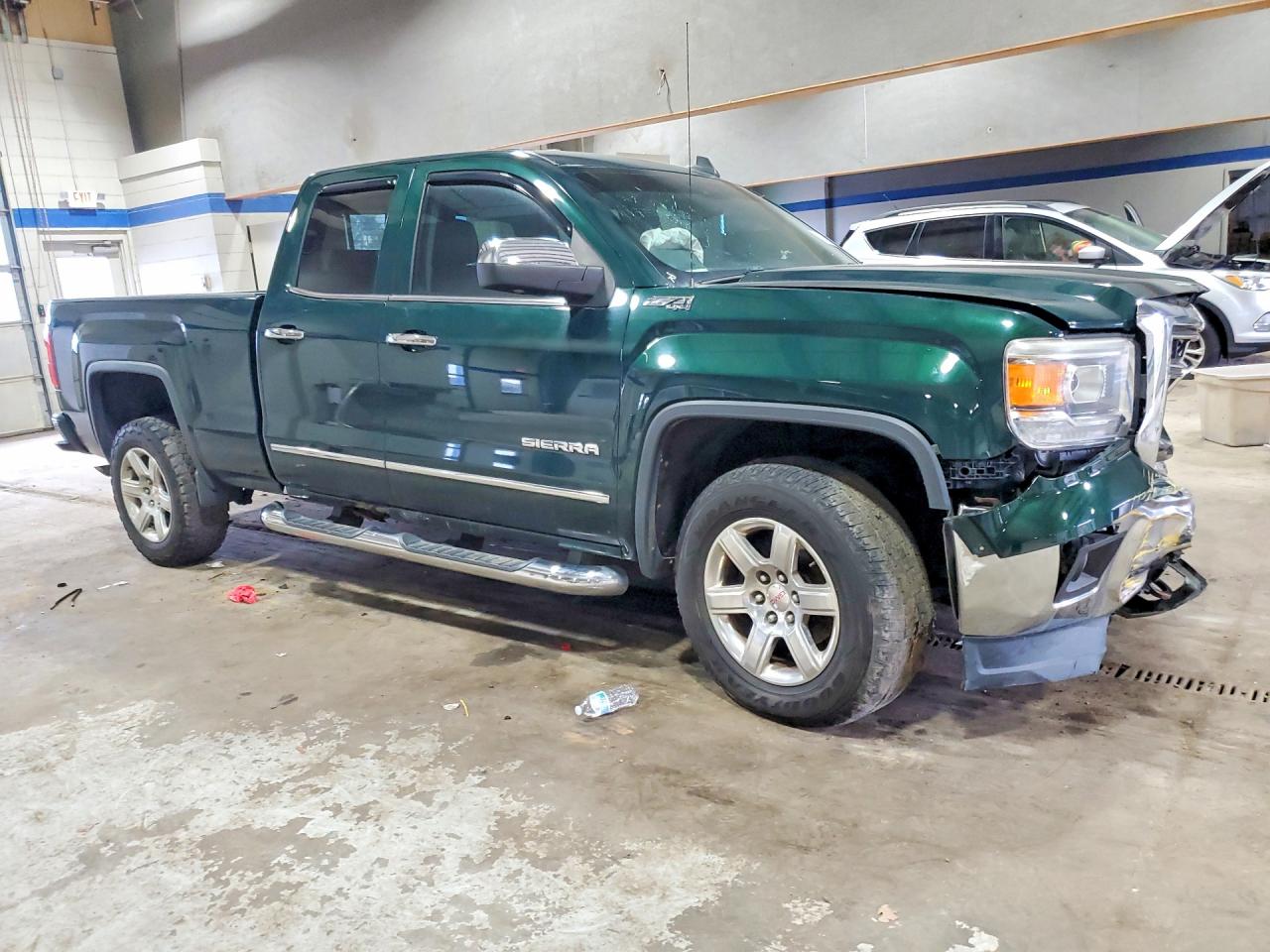 2015 Gmc Sierra K1500 Slt Зеленый vin: 1GTV2VEC8FZ244239