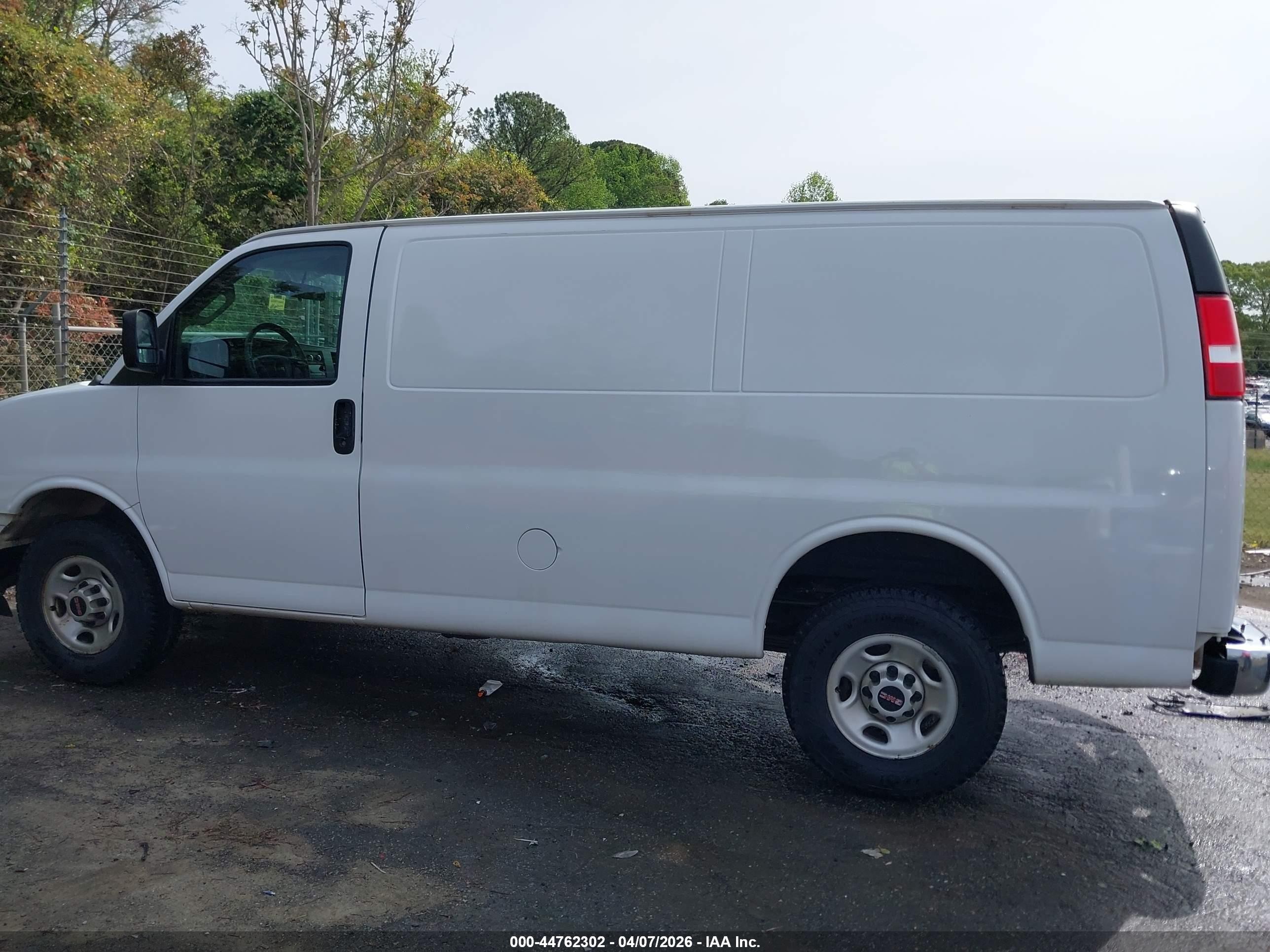 2021 Gmc Savana 2500 Work Van White vin: 1GTW7AF76M1287649