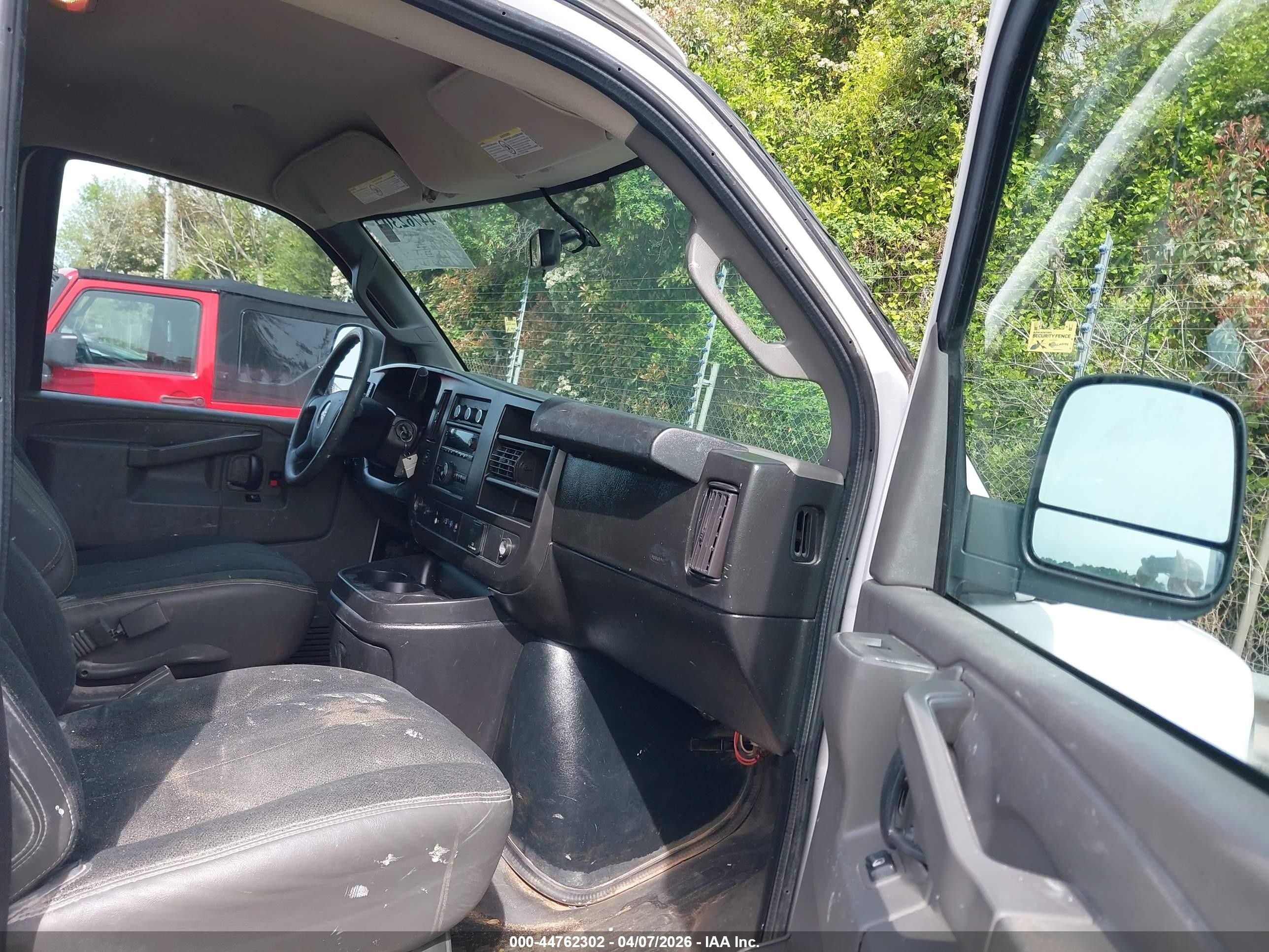 2021 Gmc Savana 2500 Work Van White vin: 1GTW7AF76M1287649