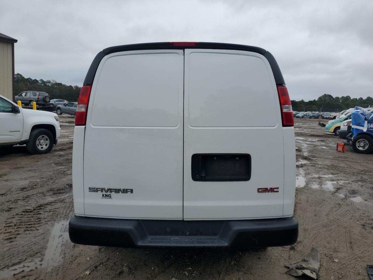 2017 Gmc Savana G2500 White vin: 1GTW7AFF1H1337533
