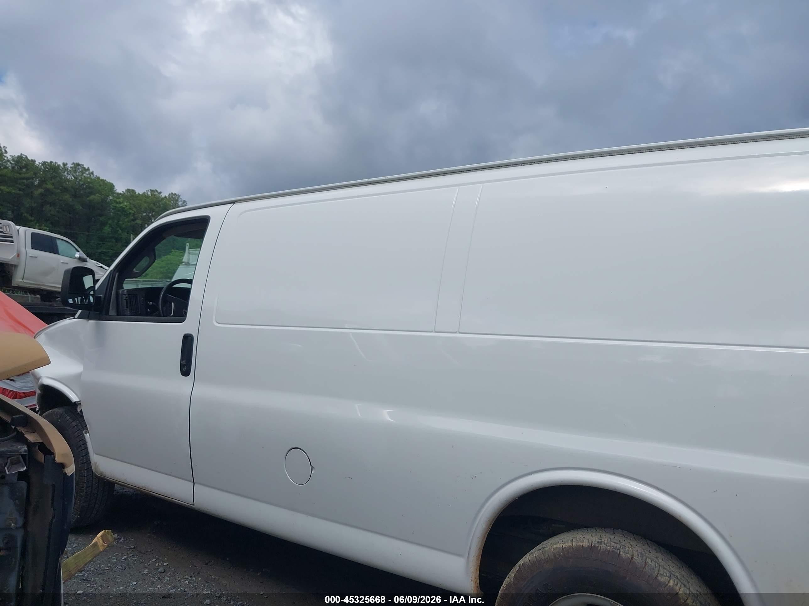 2016 Gmc Savana 2500 Work Van White vin: 1GTW7AFF3G1180943