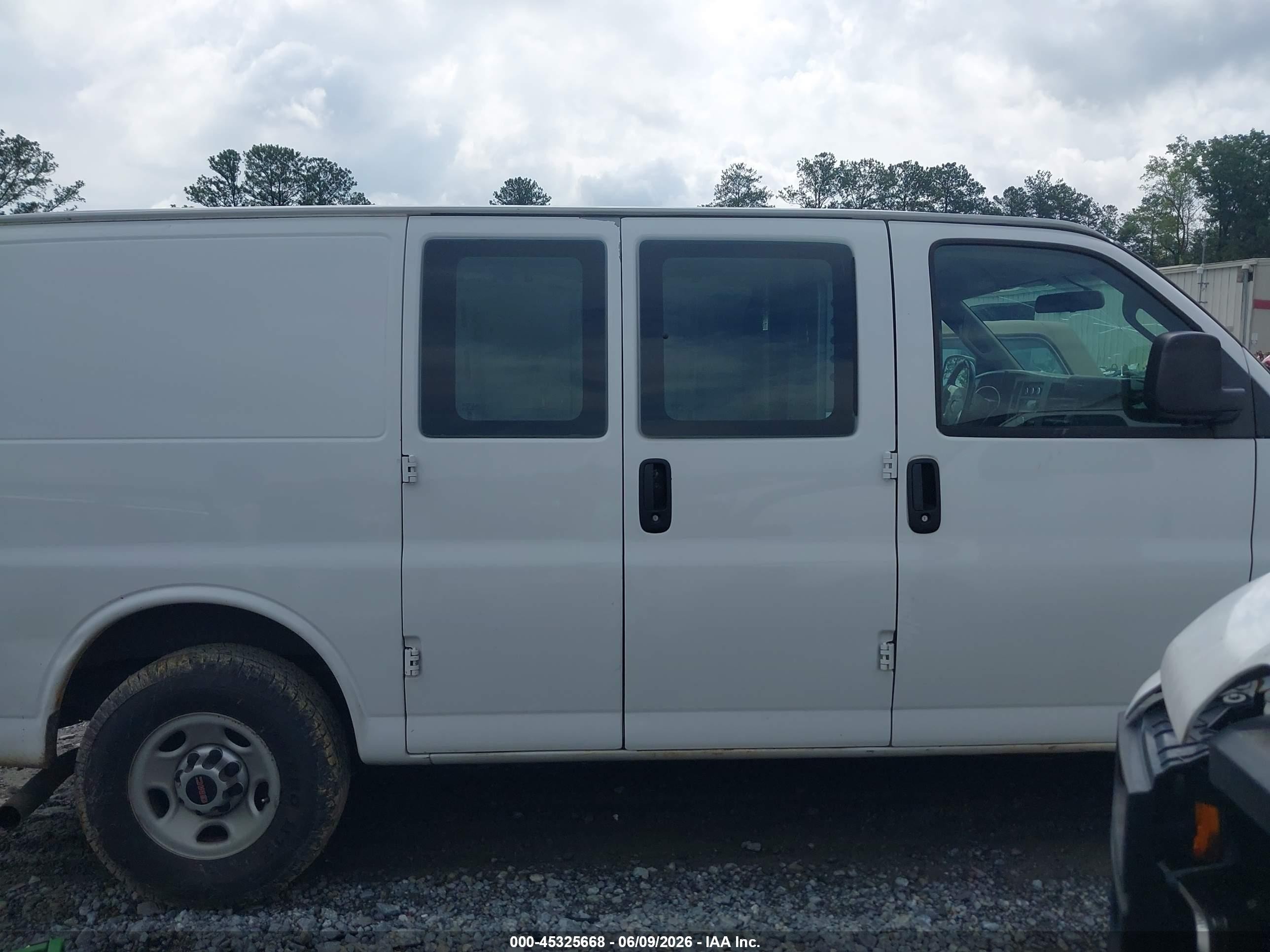 2016 Gmc Savana 2500 Work Van White vin: 1GTW7AFF3G1180943