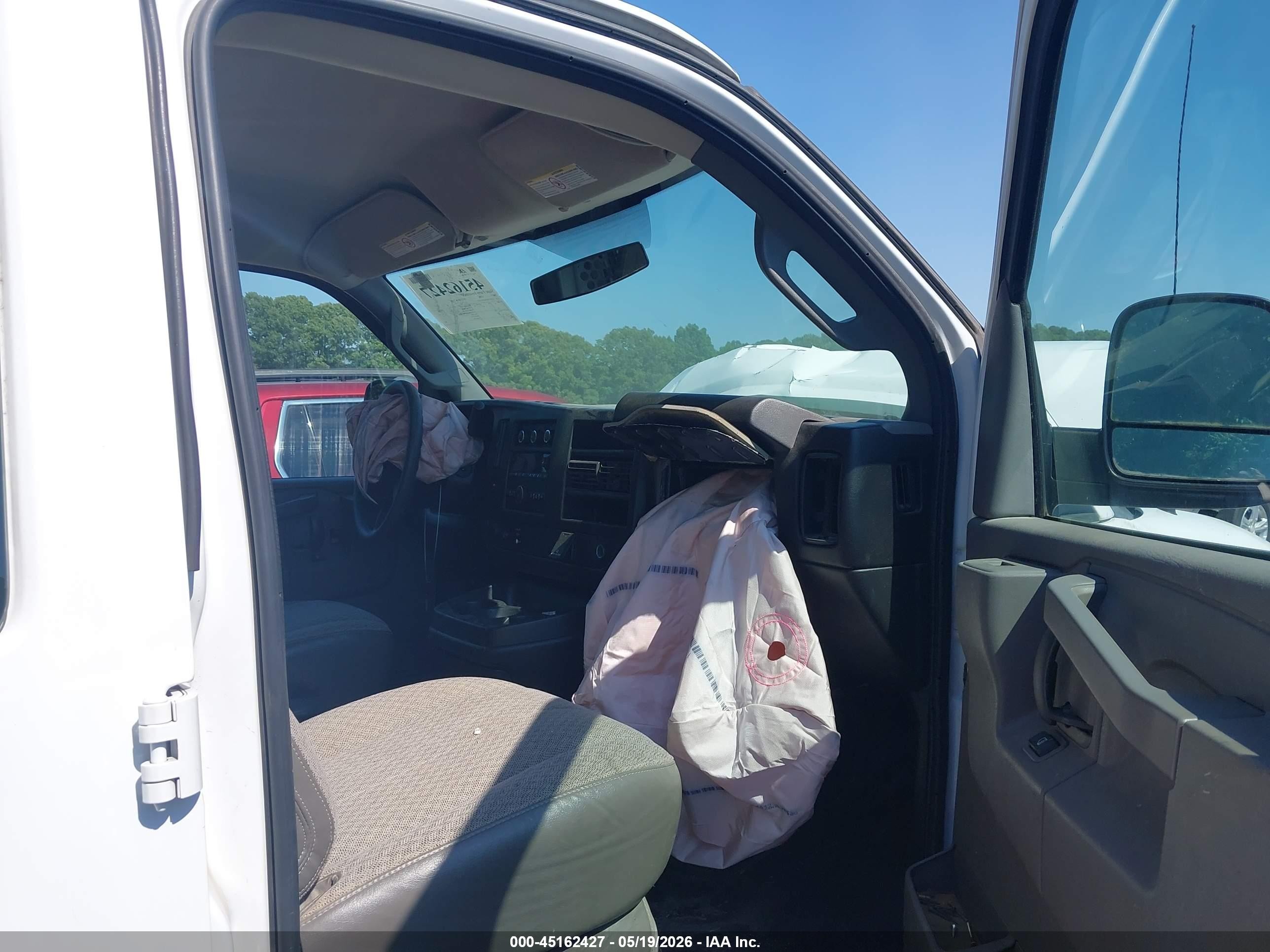 2017 Gmc Savana 2500 Work Van White vin: 1GTW7AFF5H1915147