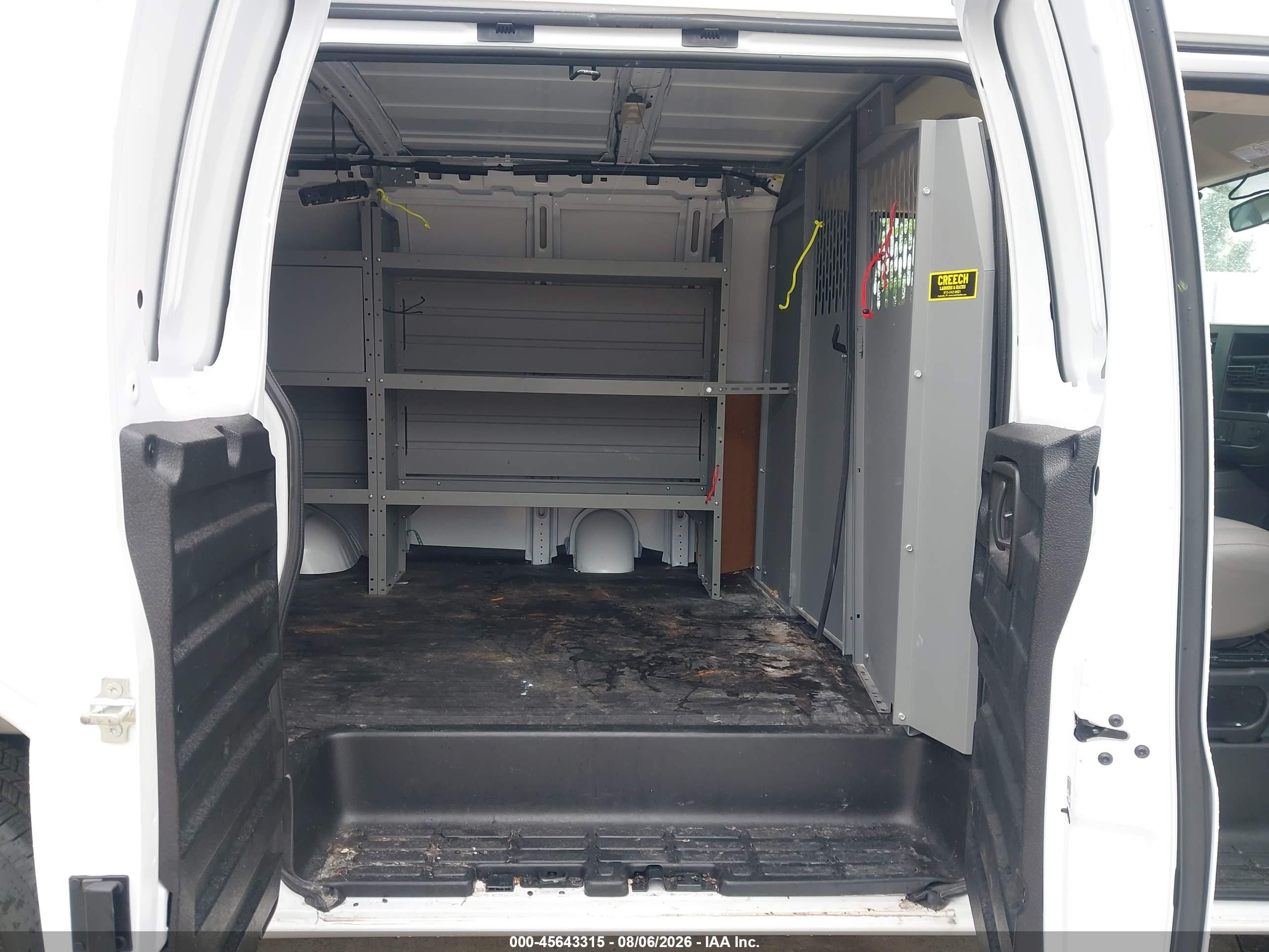 2025 Gmc Savana Cargo Rwd 2500 Regular Wheelbase Work Van White vin: 1GTW7AFP3S1213523