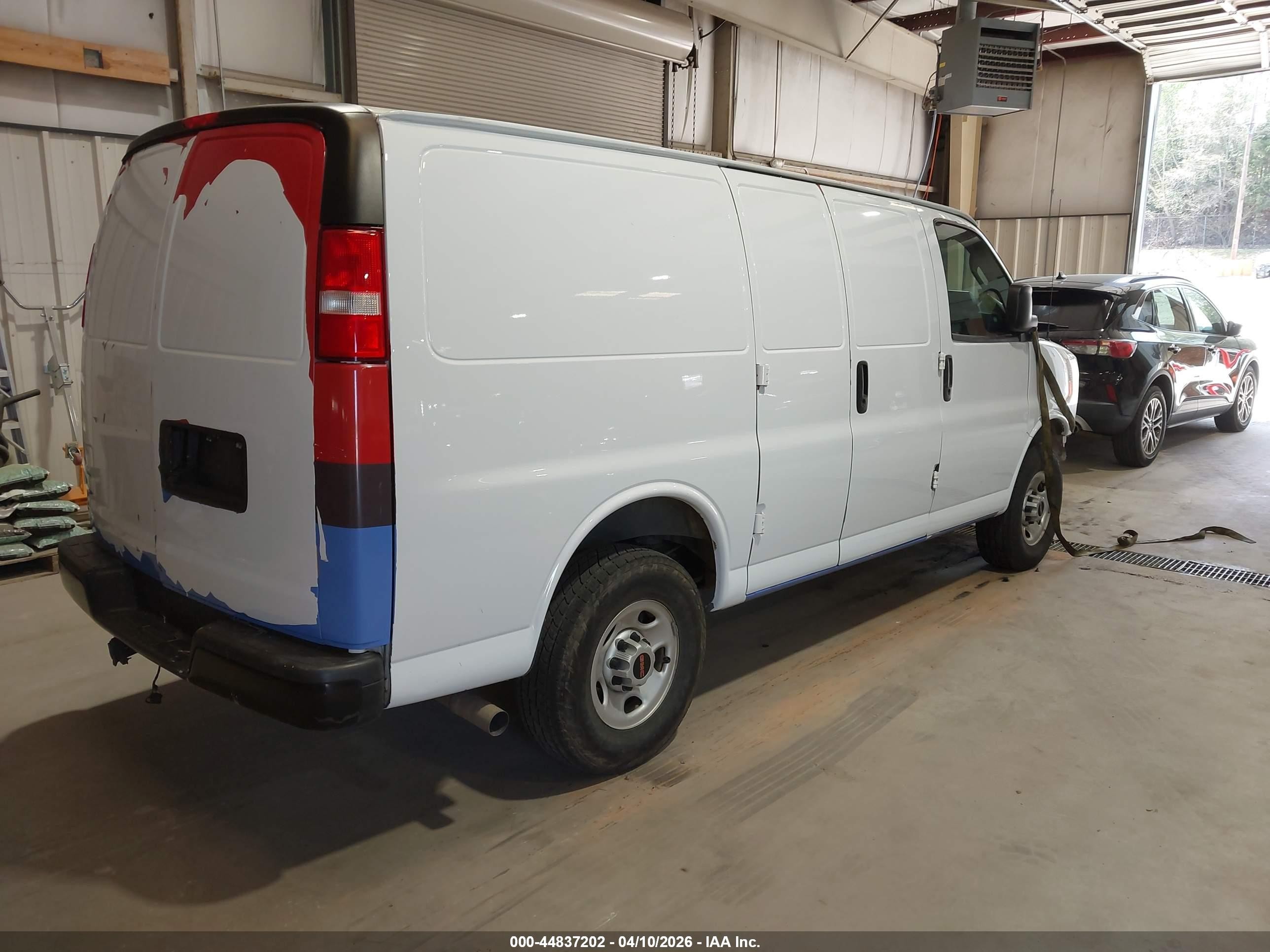 2023 Gmc Savana Cargo Rwd 2500 Regular Wheelbase Work Van White vin: 1GTW7AFP5P1108392