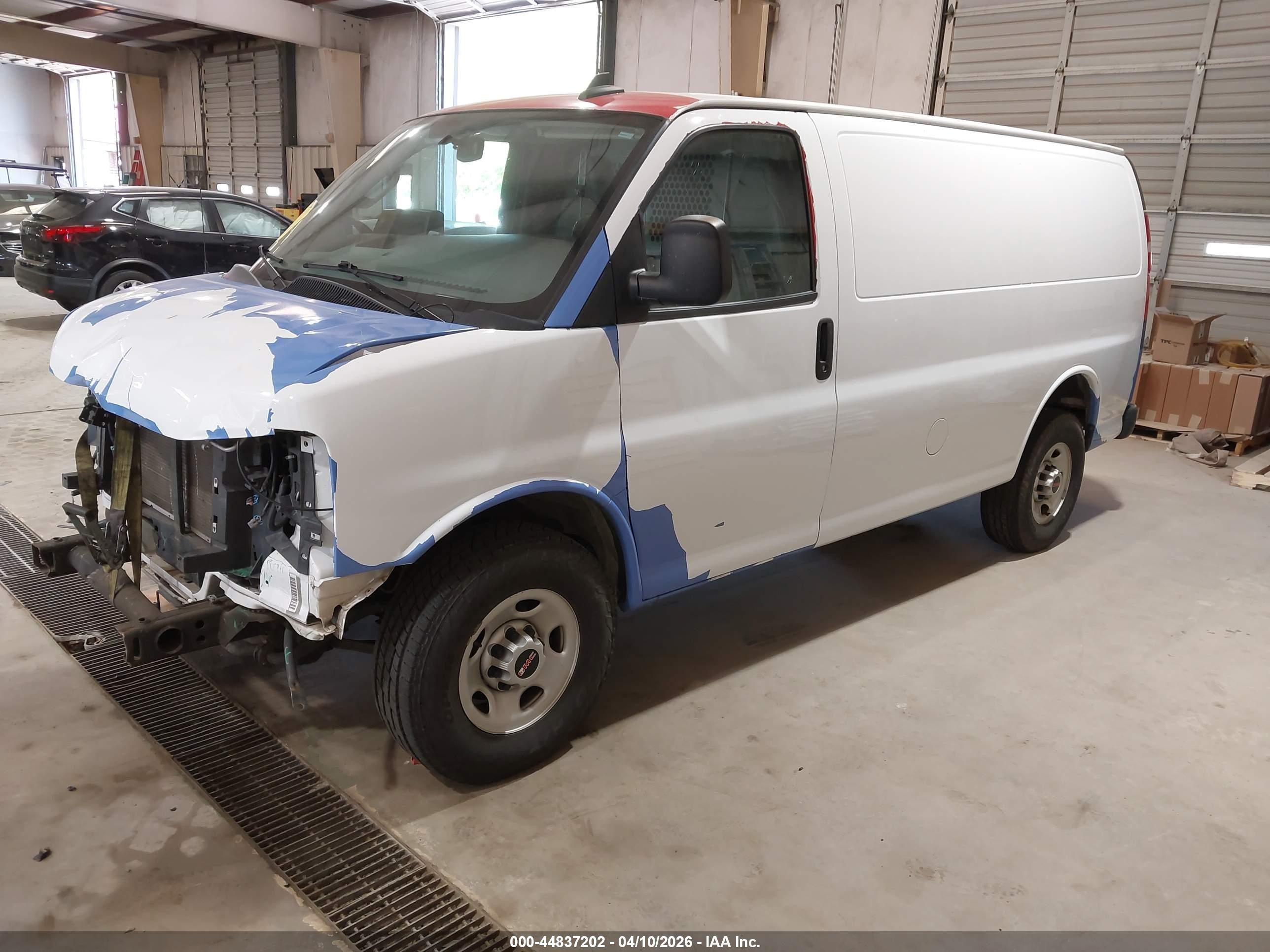 2023 Gmc Savana Cargo Rwd 2500 Regular Wheelbase Work Van White vin: 1GTW7AFP5P1108392