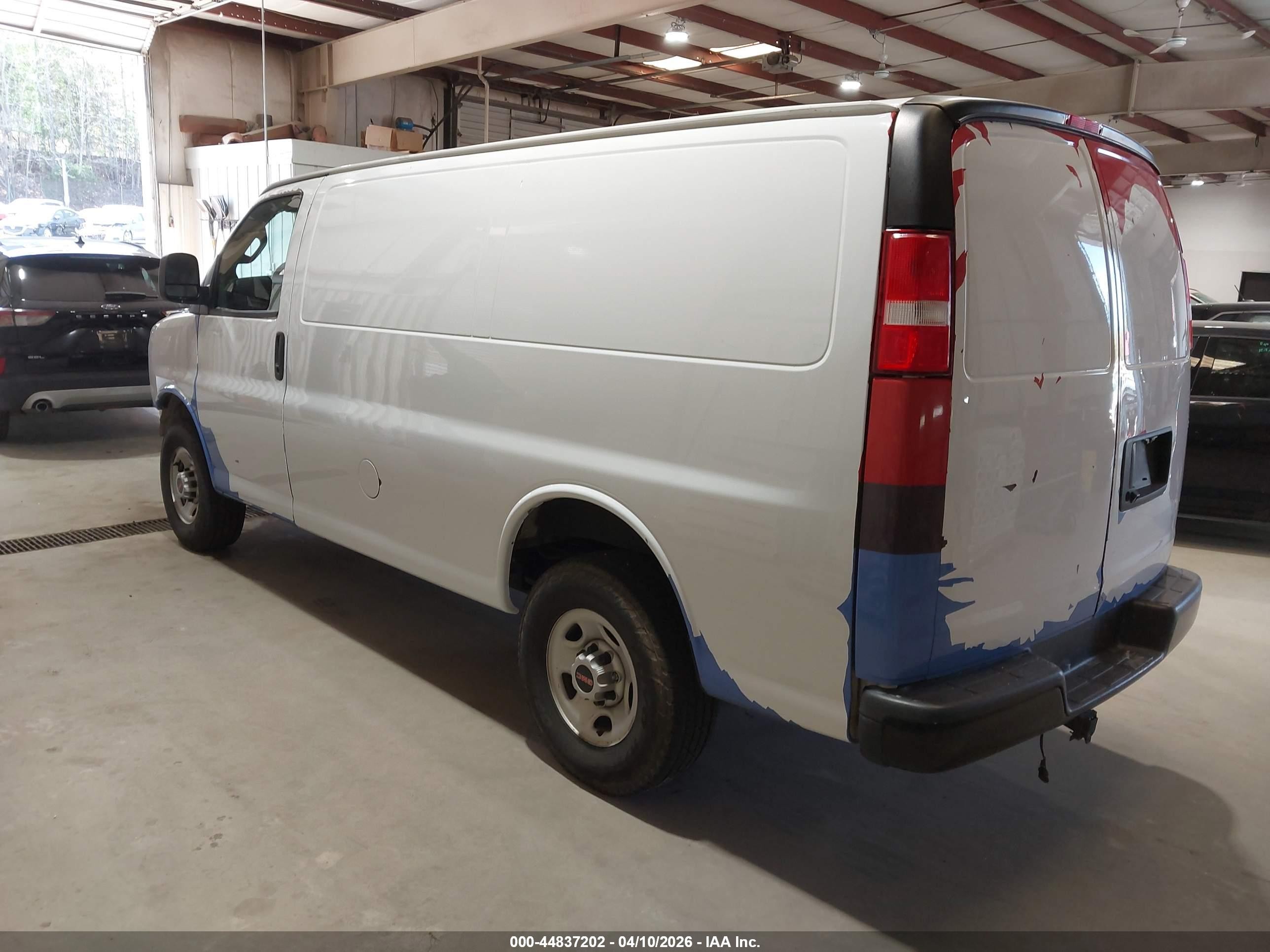2023 Gmc Savana Cargo Rwd 2500 Regular Wheelbase Work Van White vin: 1GTW7AFP5P1108392