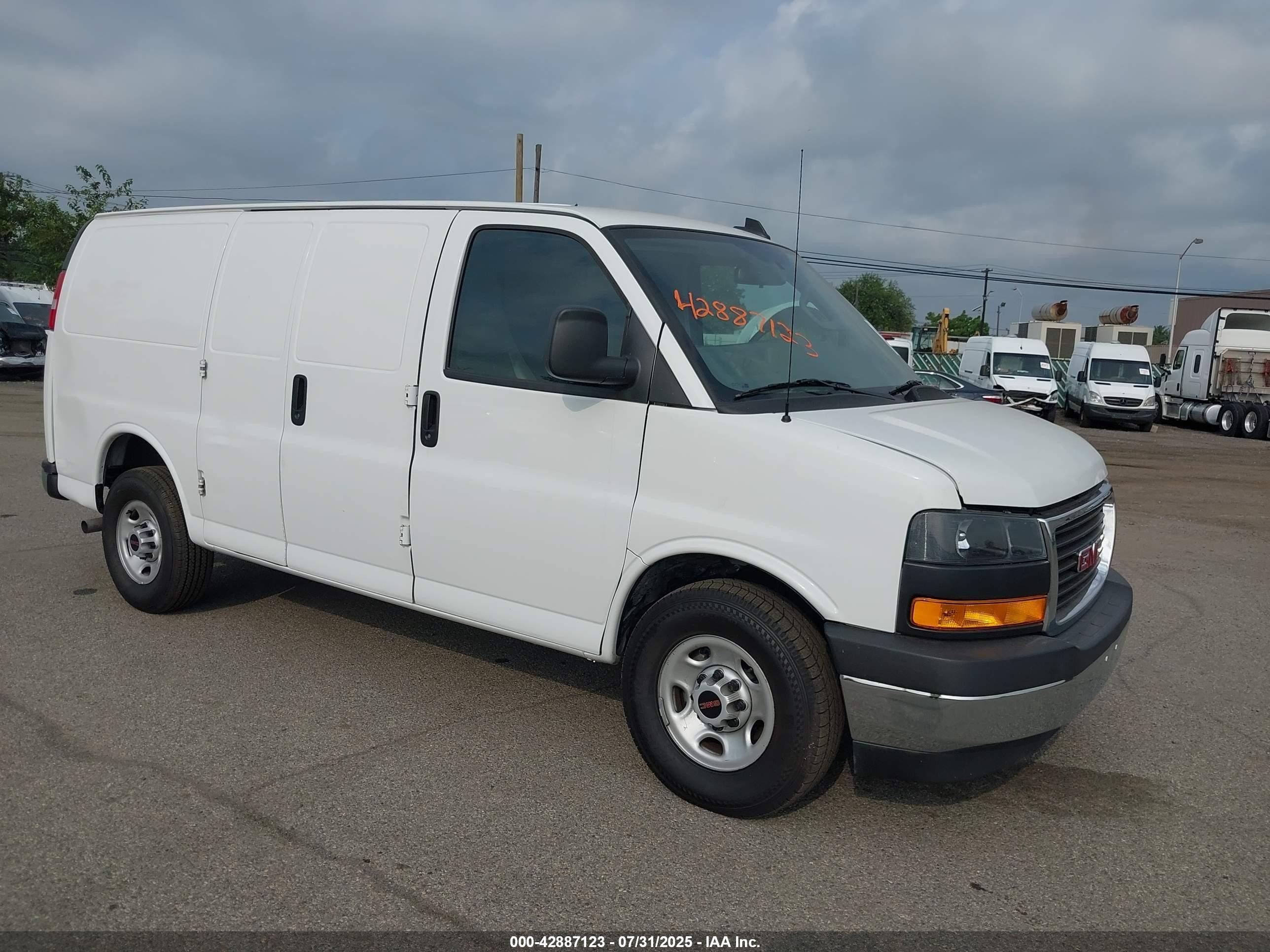 1GTW7AFP8R1181159