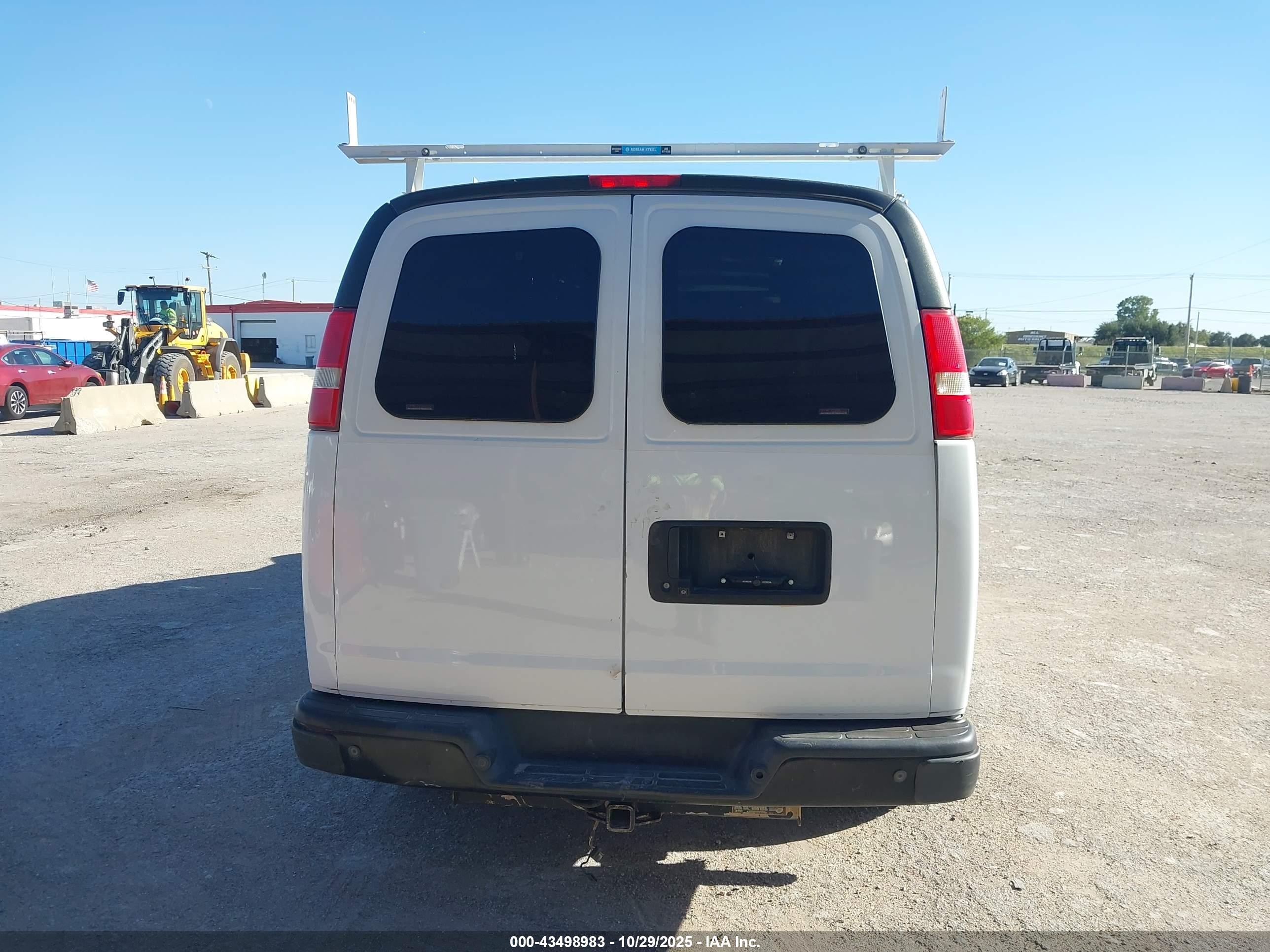 2018 Gmc Savana 2500 Work Van Yellow vin: 1GTW7BFG6J1208062