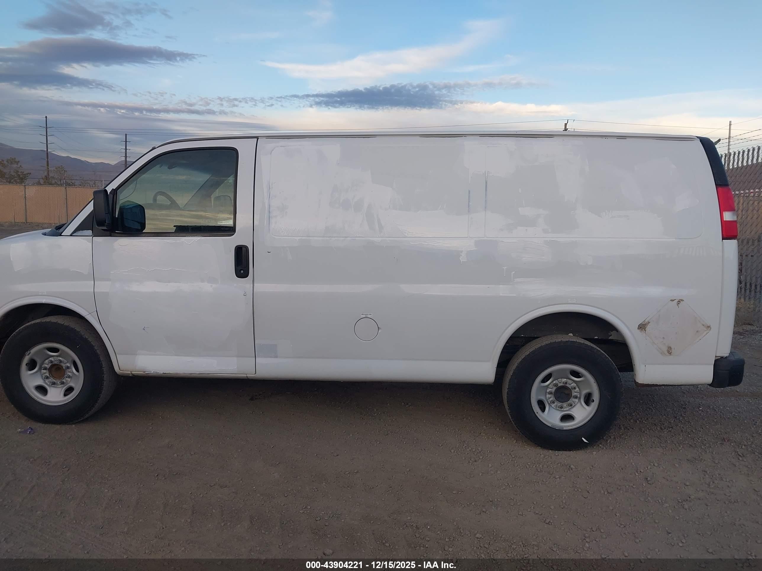 2012 Gmc Savana 2500 Work Van White vin: 1GTW7FCA0C1141453