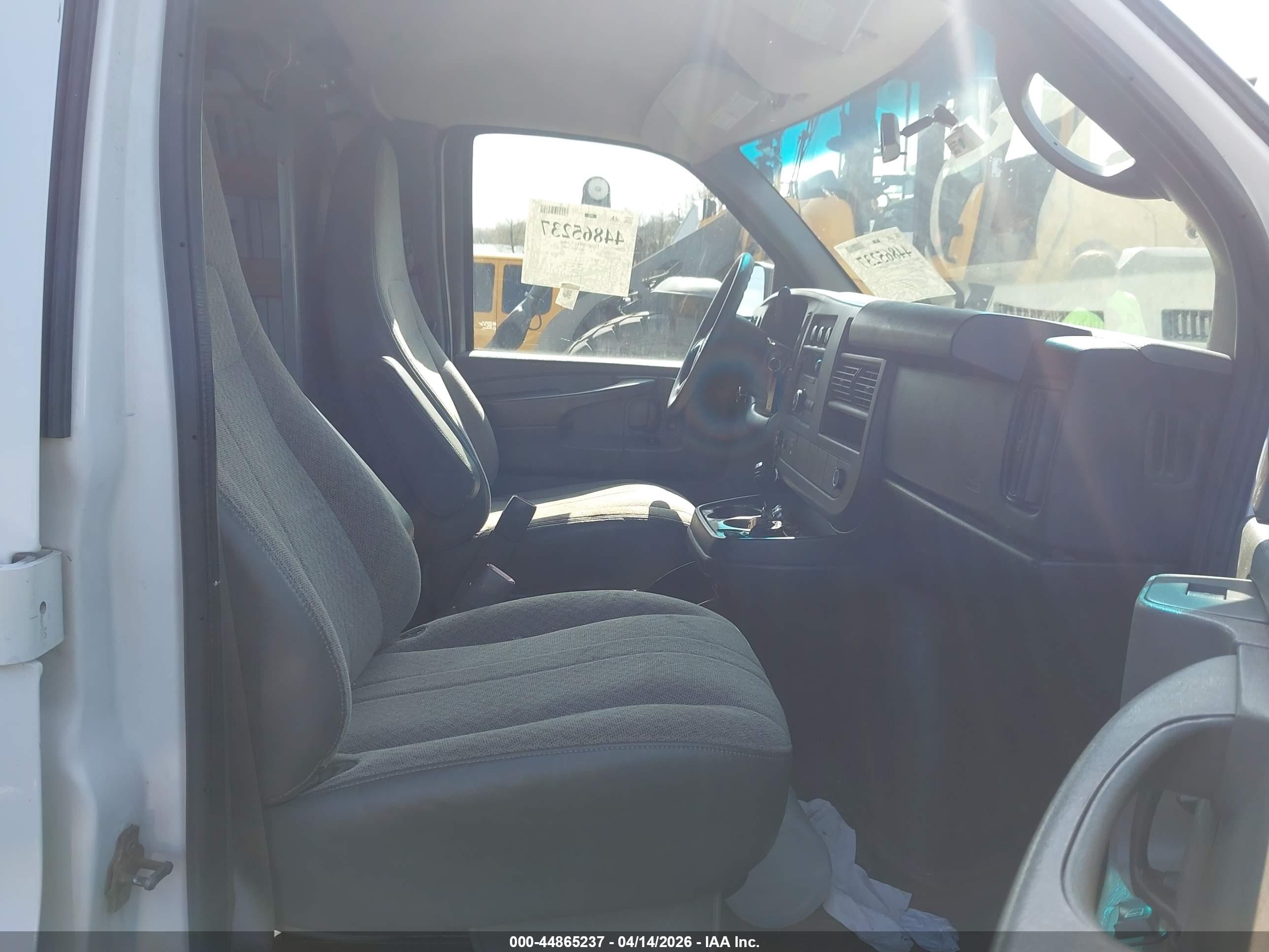 2014 Gmc Savana 2500 Work Van White vin: 1GTW7FCA1E1910092