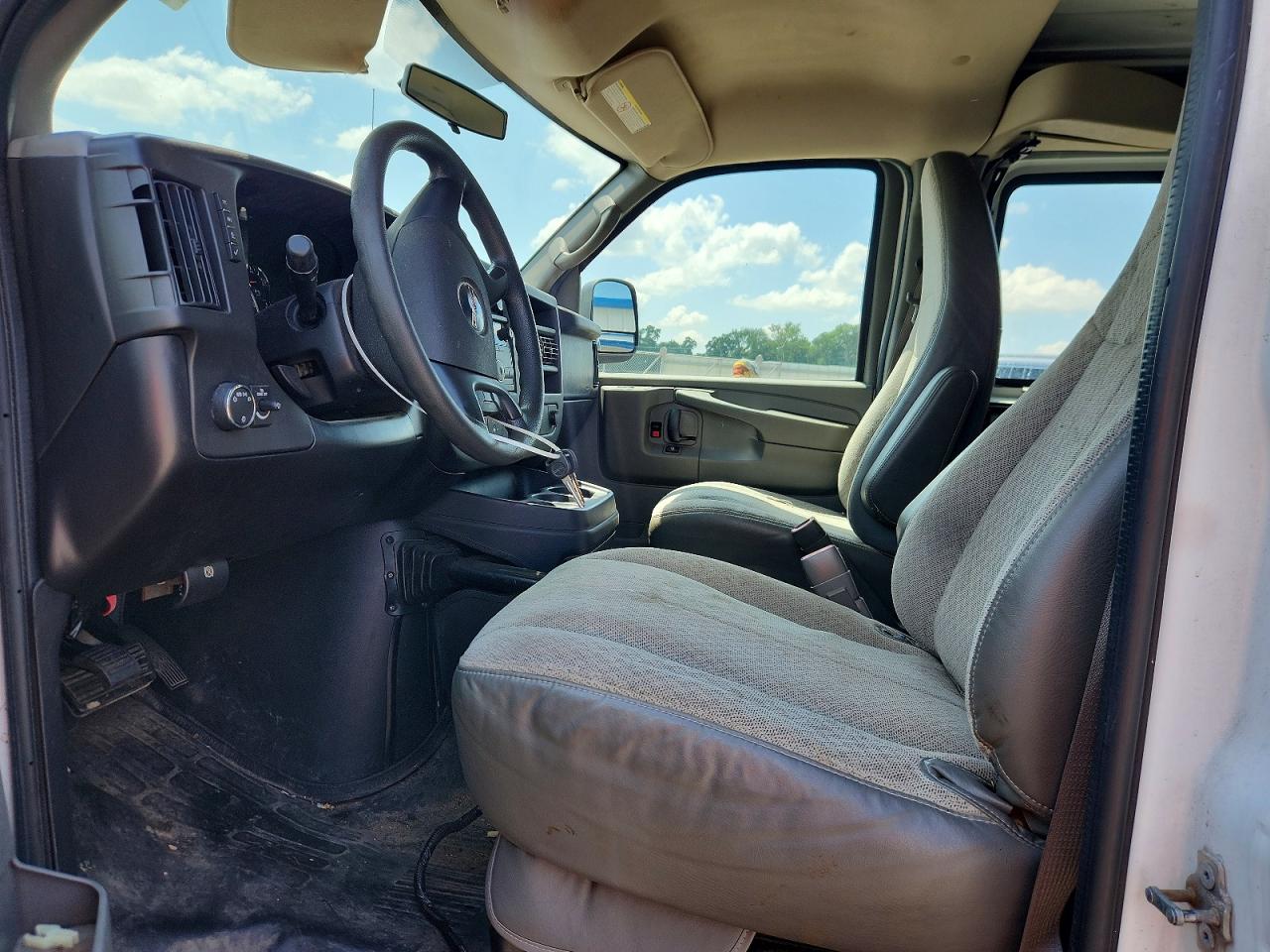 2011 Gmc Savana G2500 Белый vin: 1GTW7FCA2B1135281