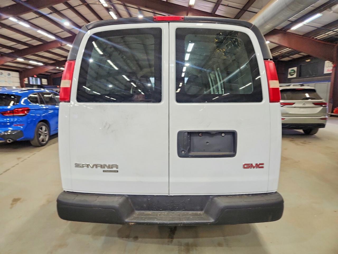 2014 Gmc Savana G2500 Белый vin: 1GTW7FCA2E1132613