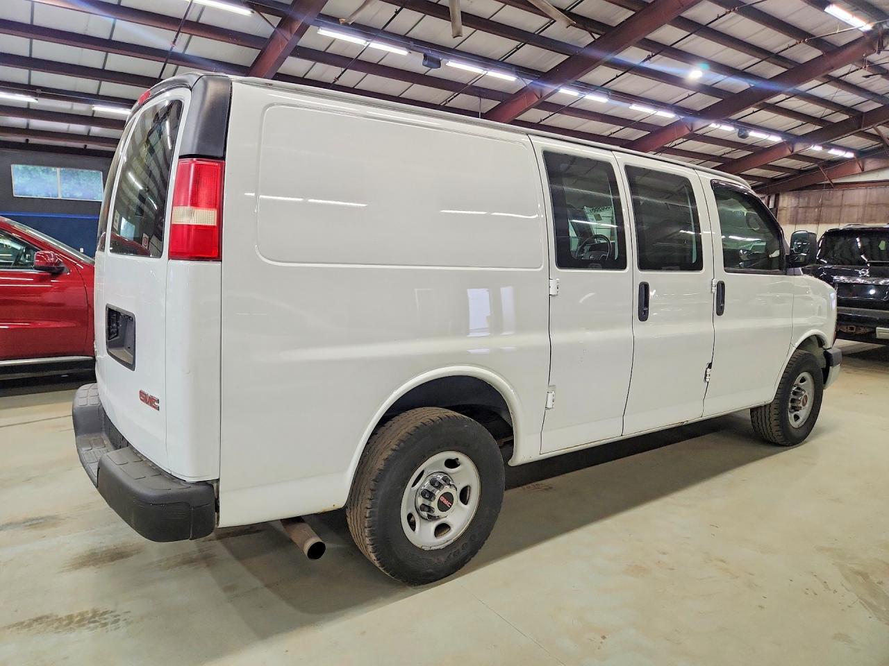 2014 Gmc Savana G2500 Белый vin: 1GTW7FCA2E1132613