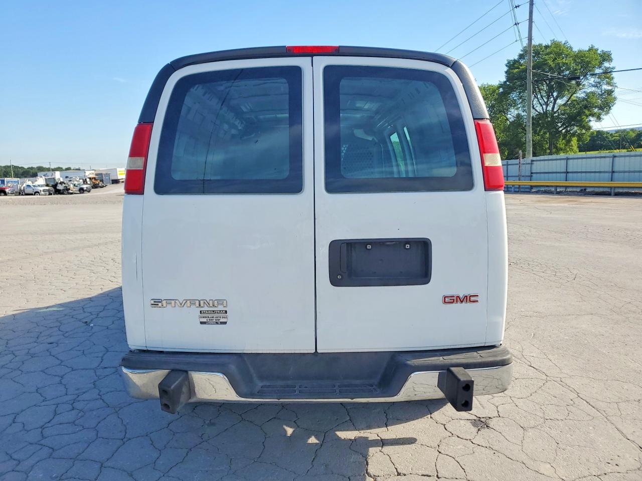 2014 Gmc Savana G2500 White vin: 1GTW7FCA4E1904030