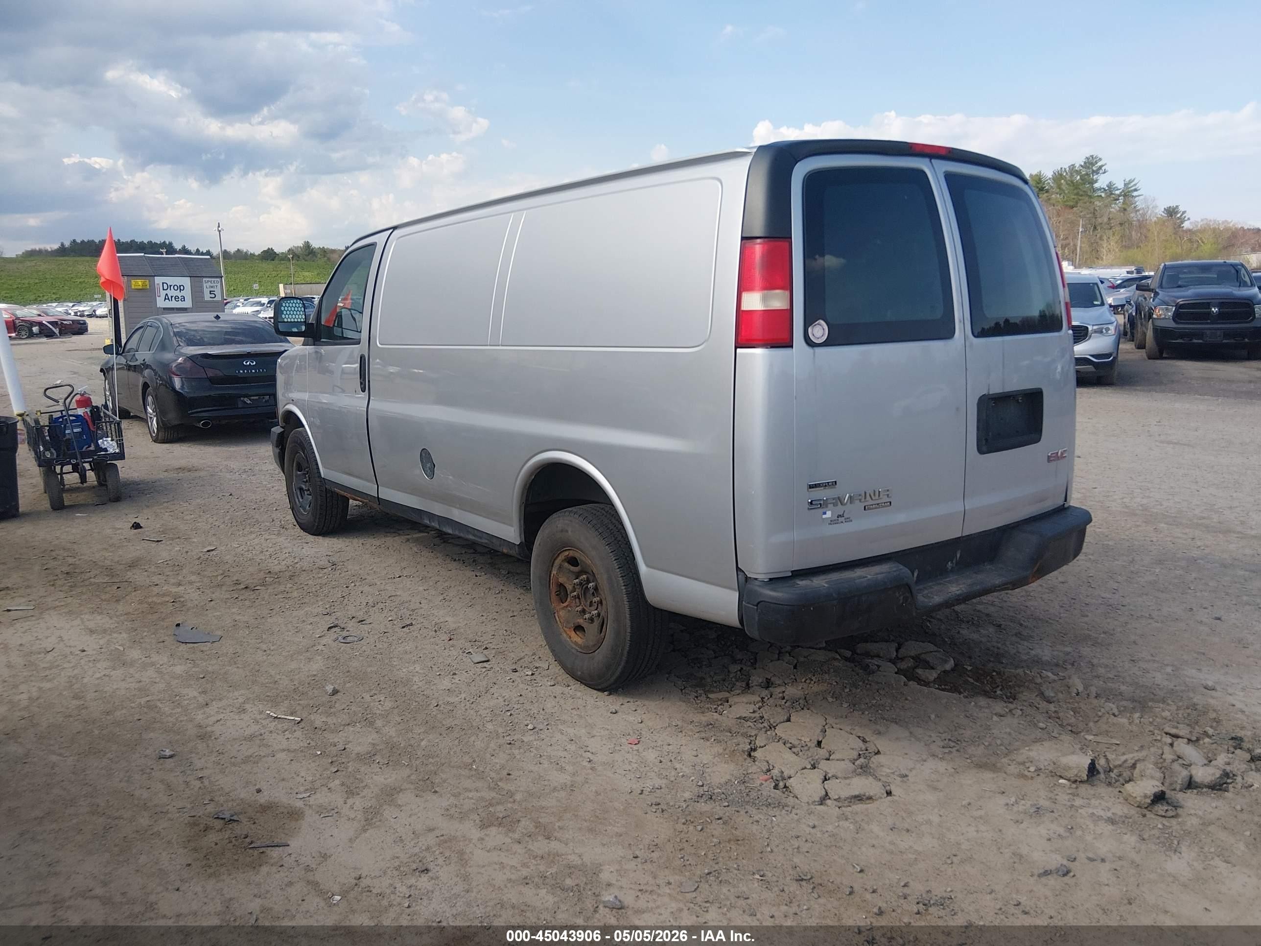 2011 Gmc Savana 2500 Work Van Silver vin: 1GTW7FCA5B1185172