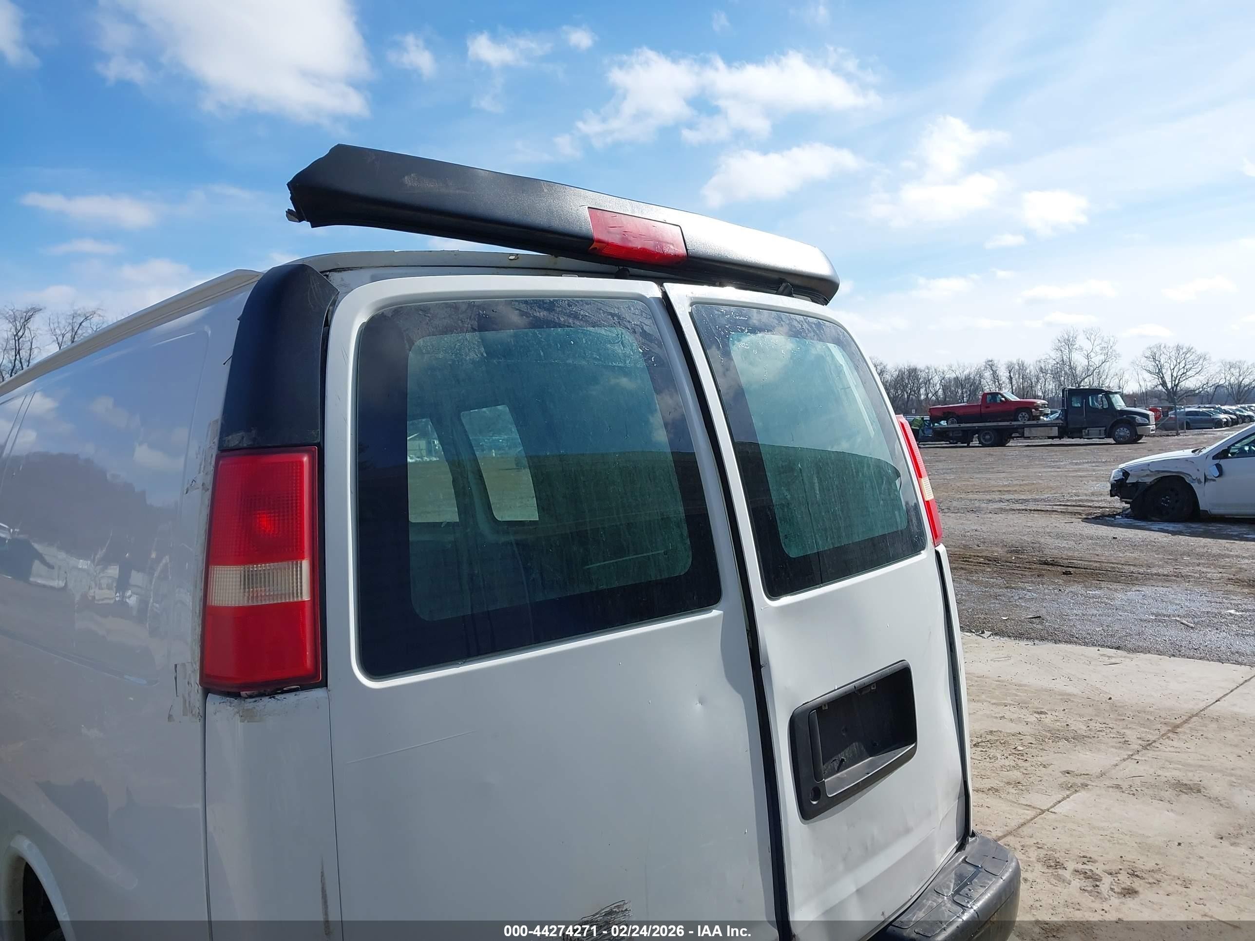 2013 Gmc Savana 2500 Work Van Белый vin: 1GTW7FCA9D1158303