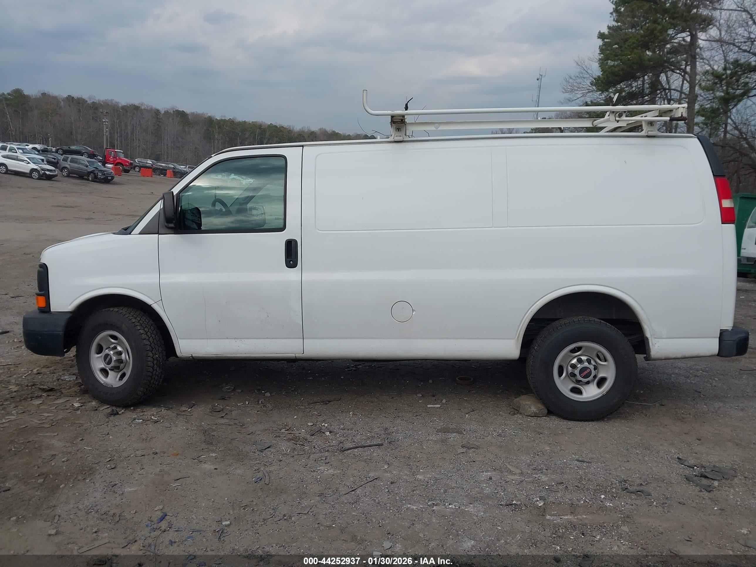2015 Gmc Savana 2500 Work Van White vin: 1GTW7FCF0F1246977