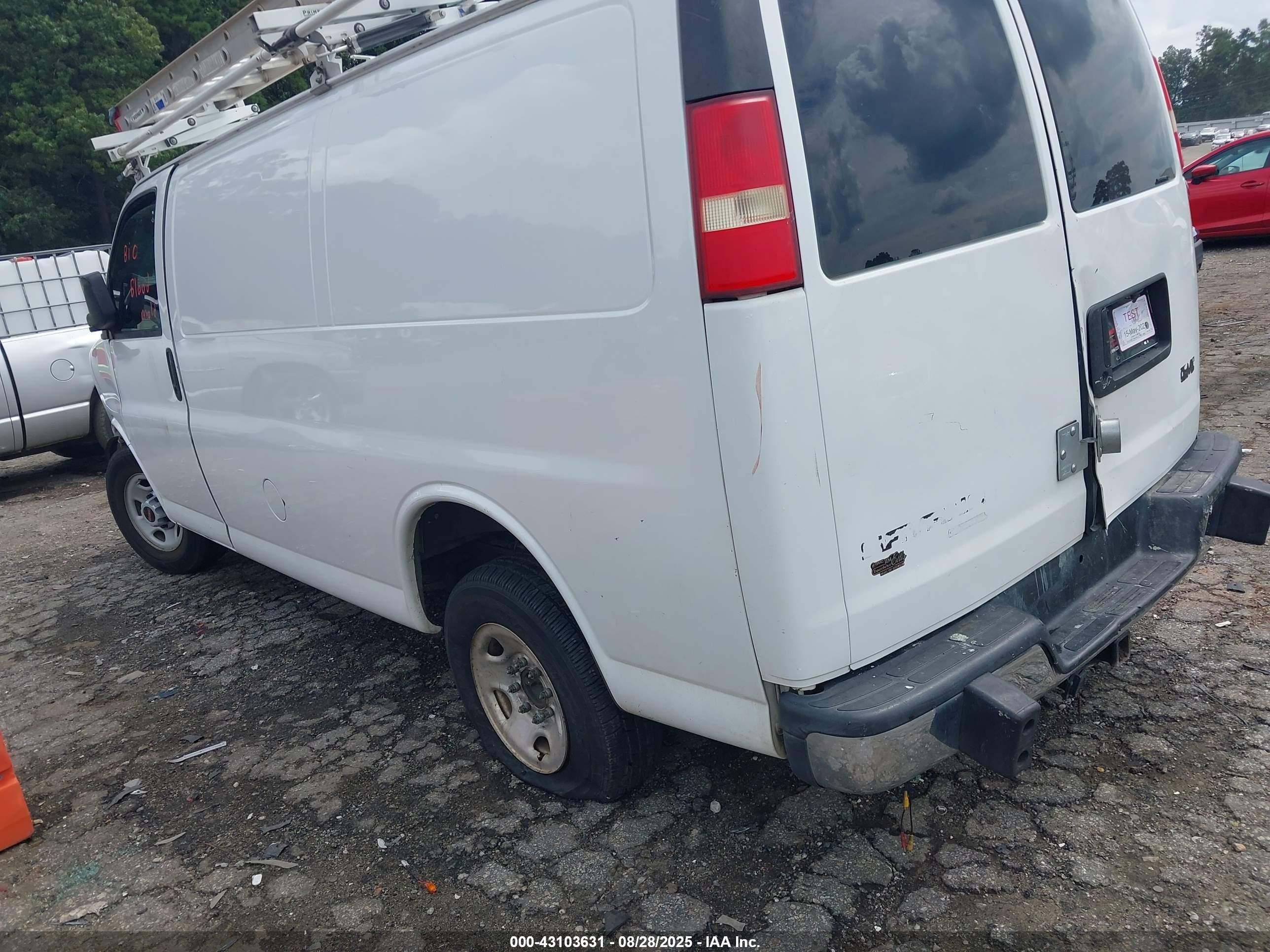 2015 Gmc Savana 2500 Work Van Белый vin: 1GTW7FCF0F1903180