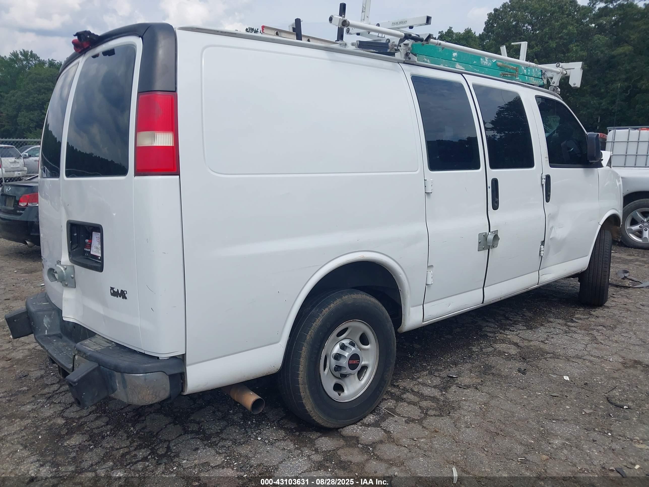 2015 Gmc Savana 2500 Work Van Белый vin: 1GTW7FCF0F1903180