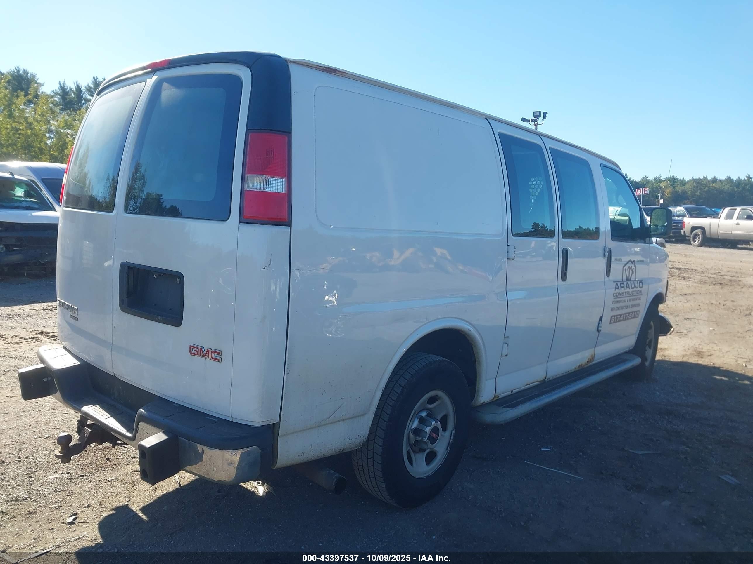 2015 Gmc Savana 2500 Work Van Белый vin: 1GTW7FCF0F1908301
