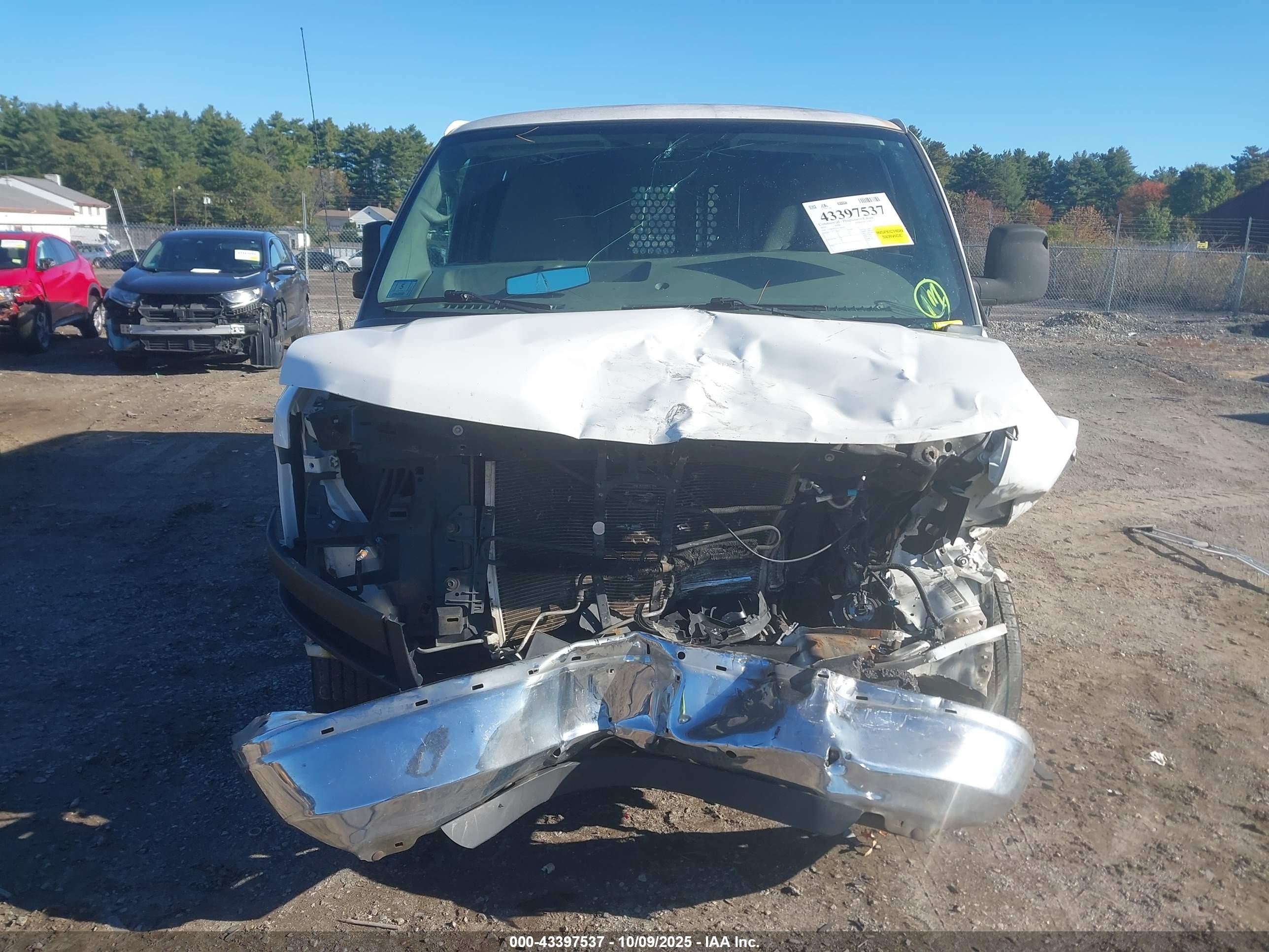2015 Gmc Savana 2500 Work Van Белый vin: 1GTW7FCF0F1908301