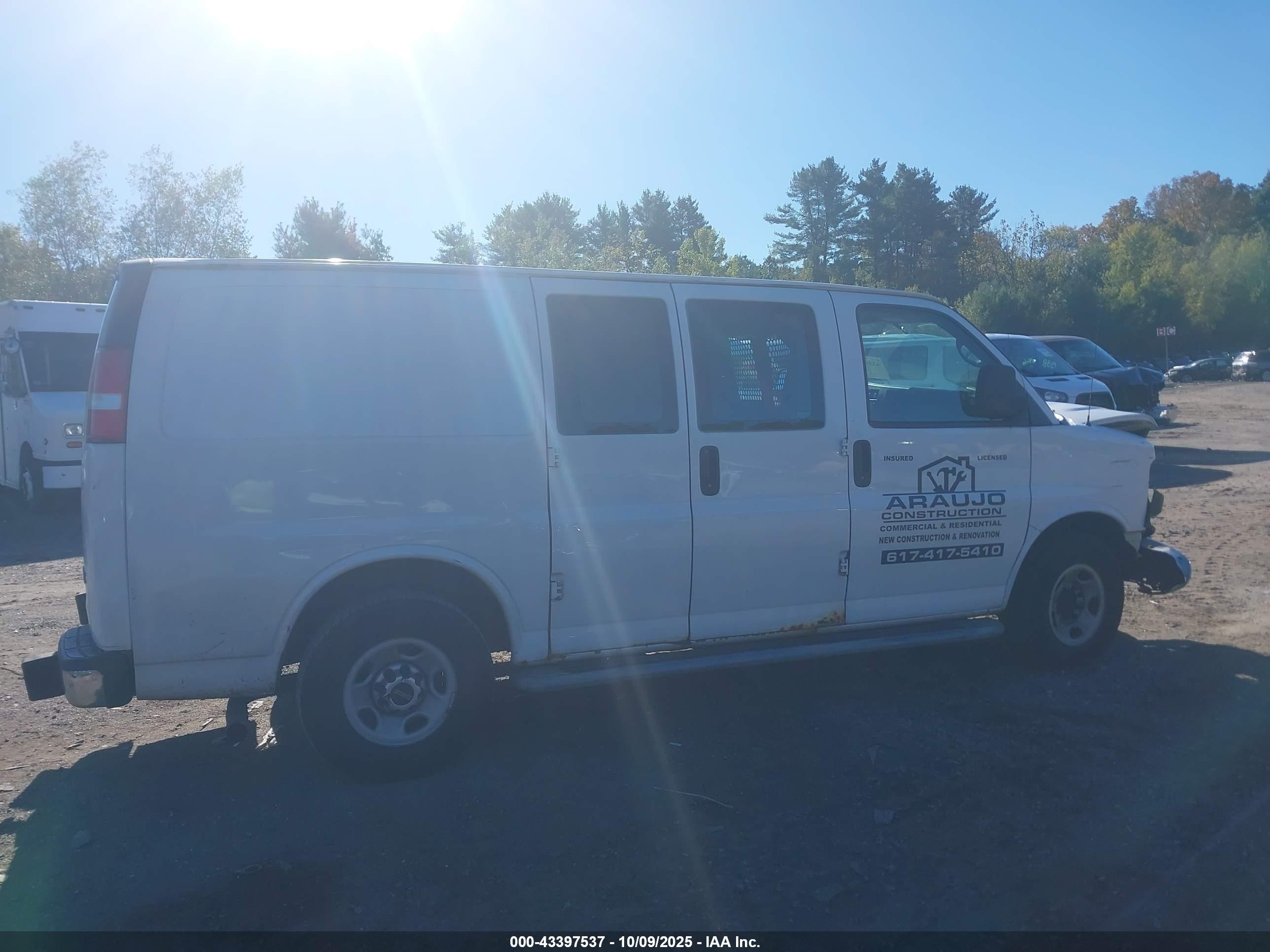 2015 Gmc Savana 2500 Work Van Белый vin: 1GTW7FCF0F1908301