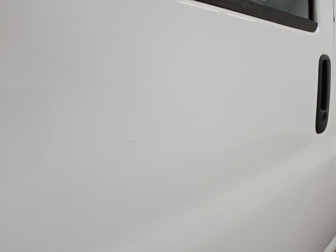 2015 Gmc Savana G2500 White vin: 1GTW7FCF1F1267871 Damage: Left Front Door, Light Scratch, 2 To 3 Inches