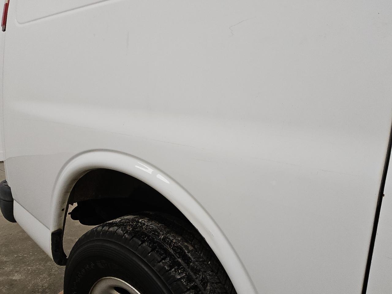 2015 Gmc Savana G2500 White vin: 1GTW7FCF1F1267871 Damage: Right Qtr Panel, Dent(S) W/ Paint Dmg, > 12 Inches