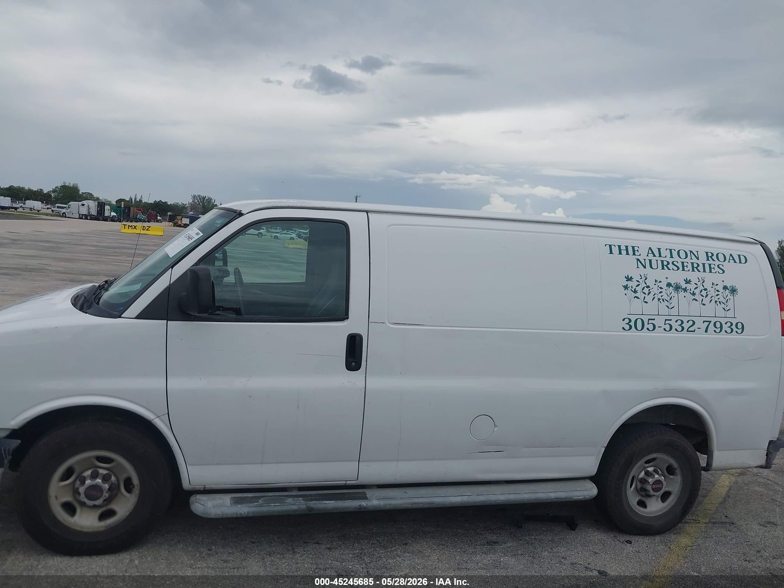 2015 Gmc Savana 2500 Work Van Белый vin: 1GTW7FCF1F1902717