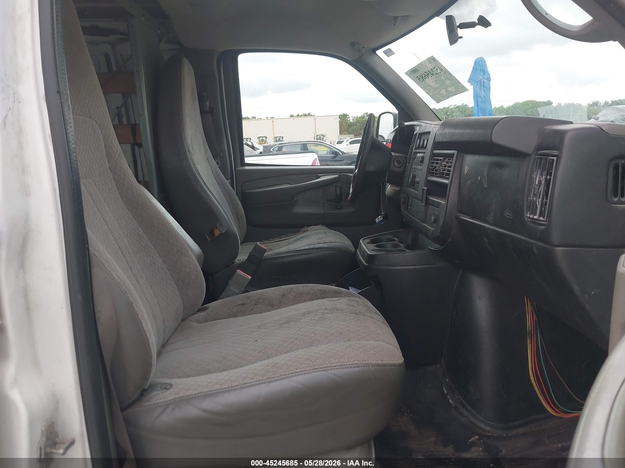 2015 Gmc Savana 2500 Work Van Белый vin: 1GTW7FCF1F1902717