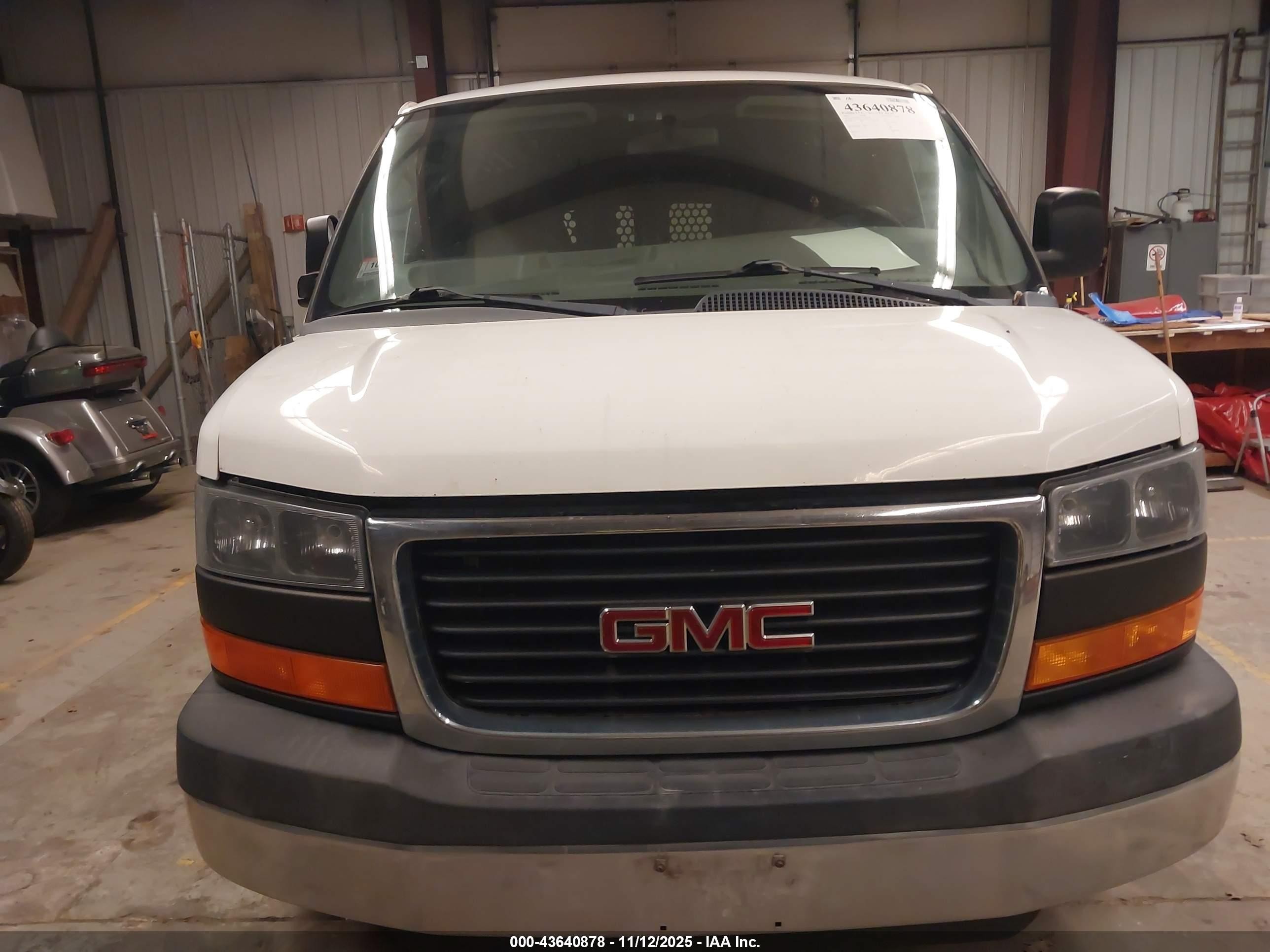 2015 Gmc Savana 2500 Work Van Белый vin: 1GTW7FCF2F1903228