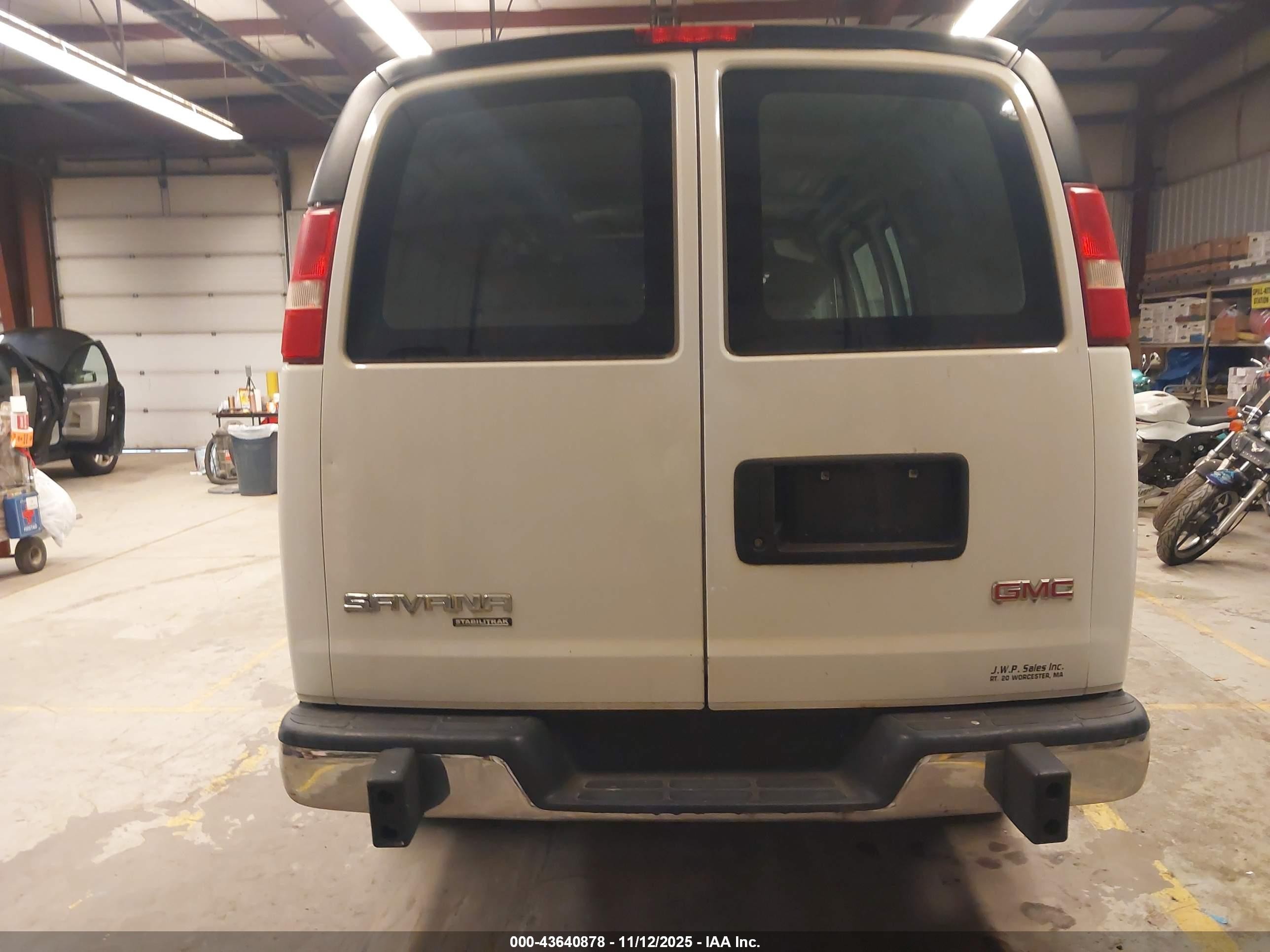2015 Gmc Savana 2500 Work Van Белый vin: 1GTW7FCF2F1903228