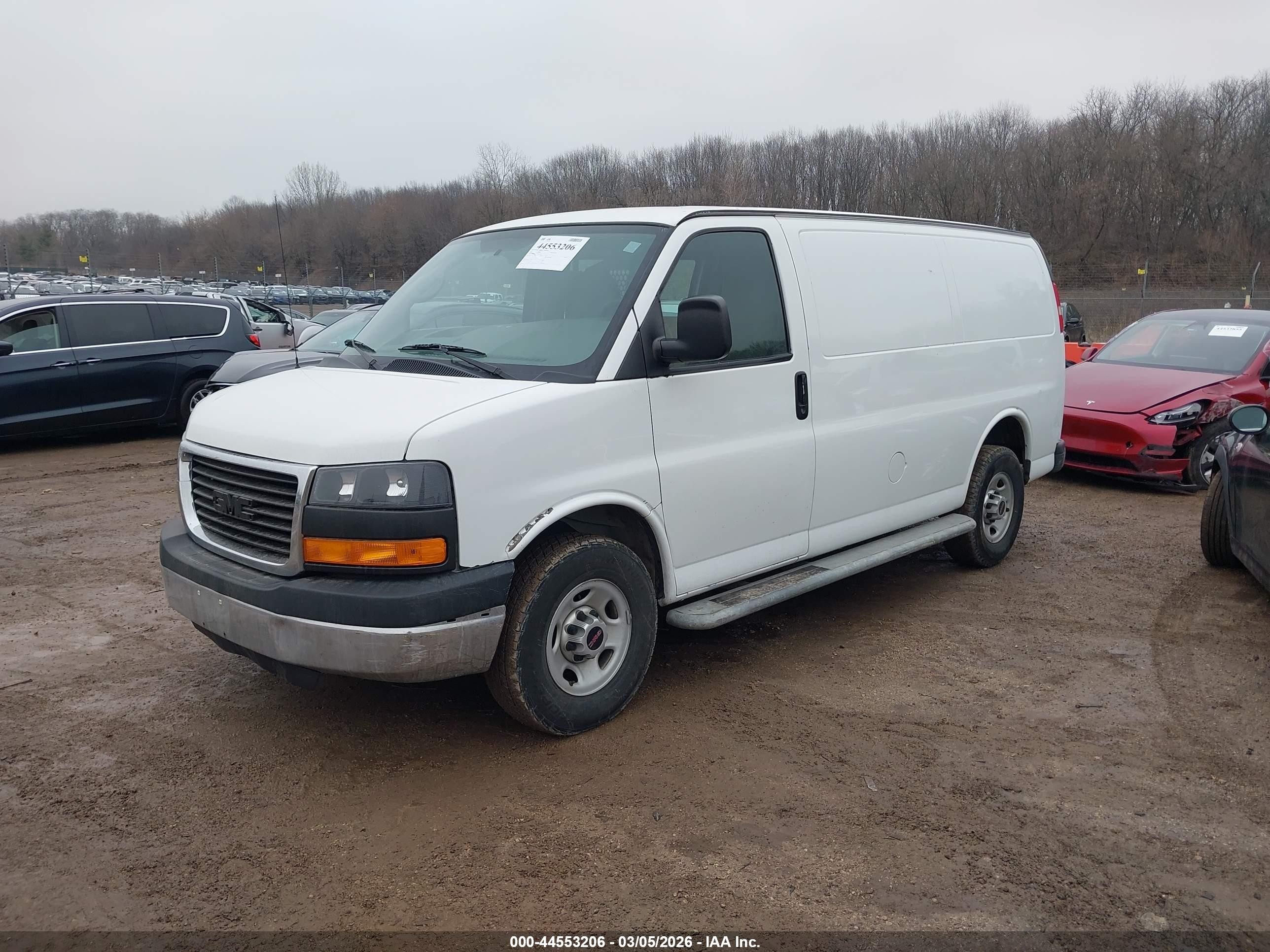 2015 Gmc Savana 2500 Work Van Белый vin: 1GTW7FCF2F1903598