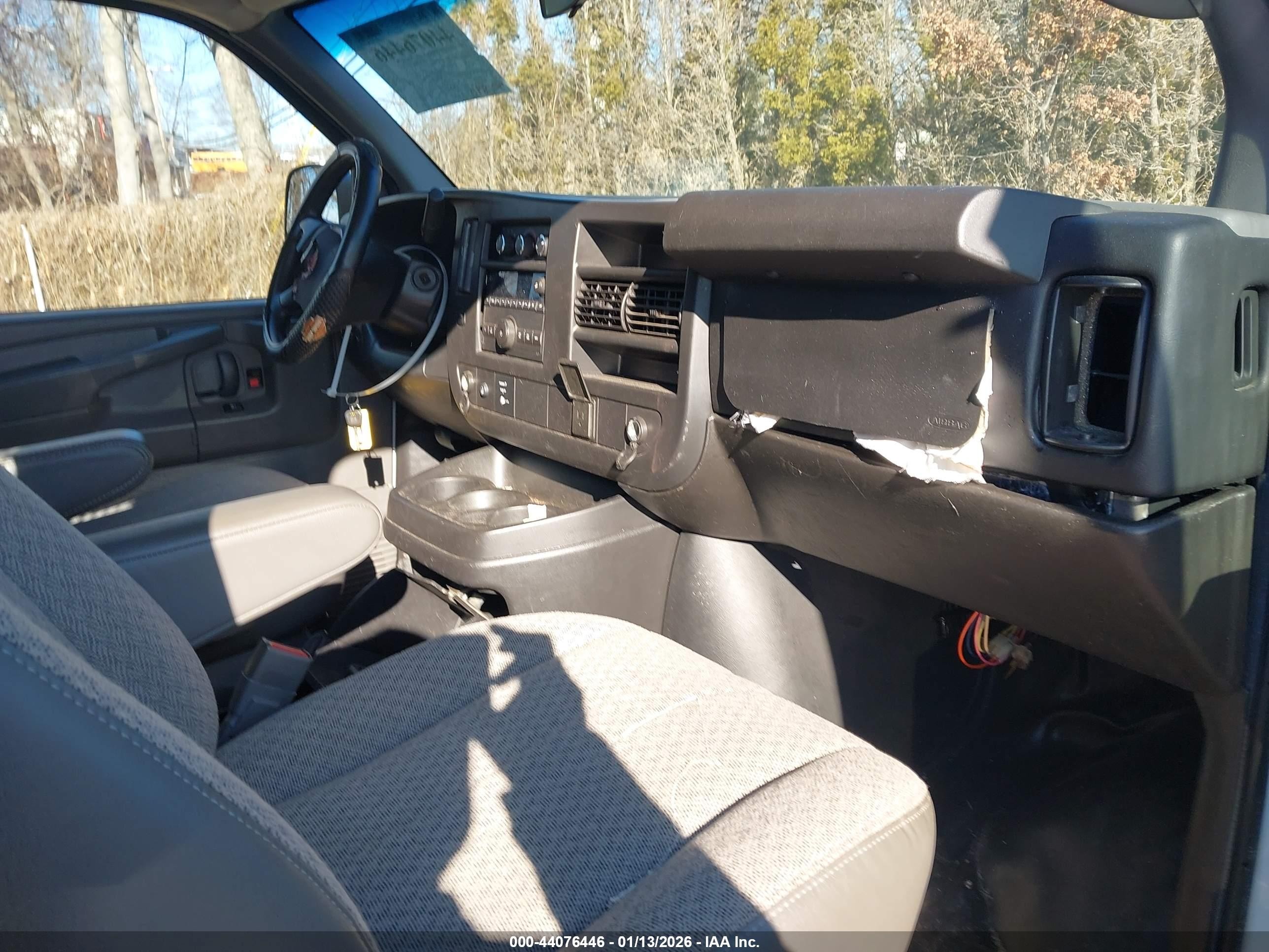 2015 Gmc Savana 2500 Work Van White vin: 1GTW7FCF2F1907201