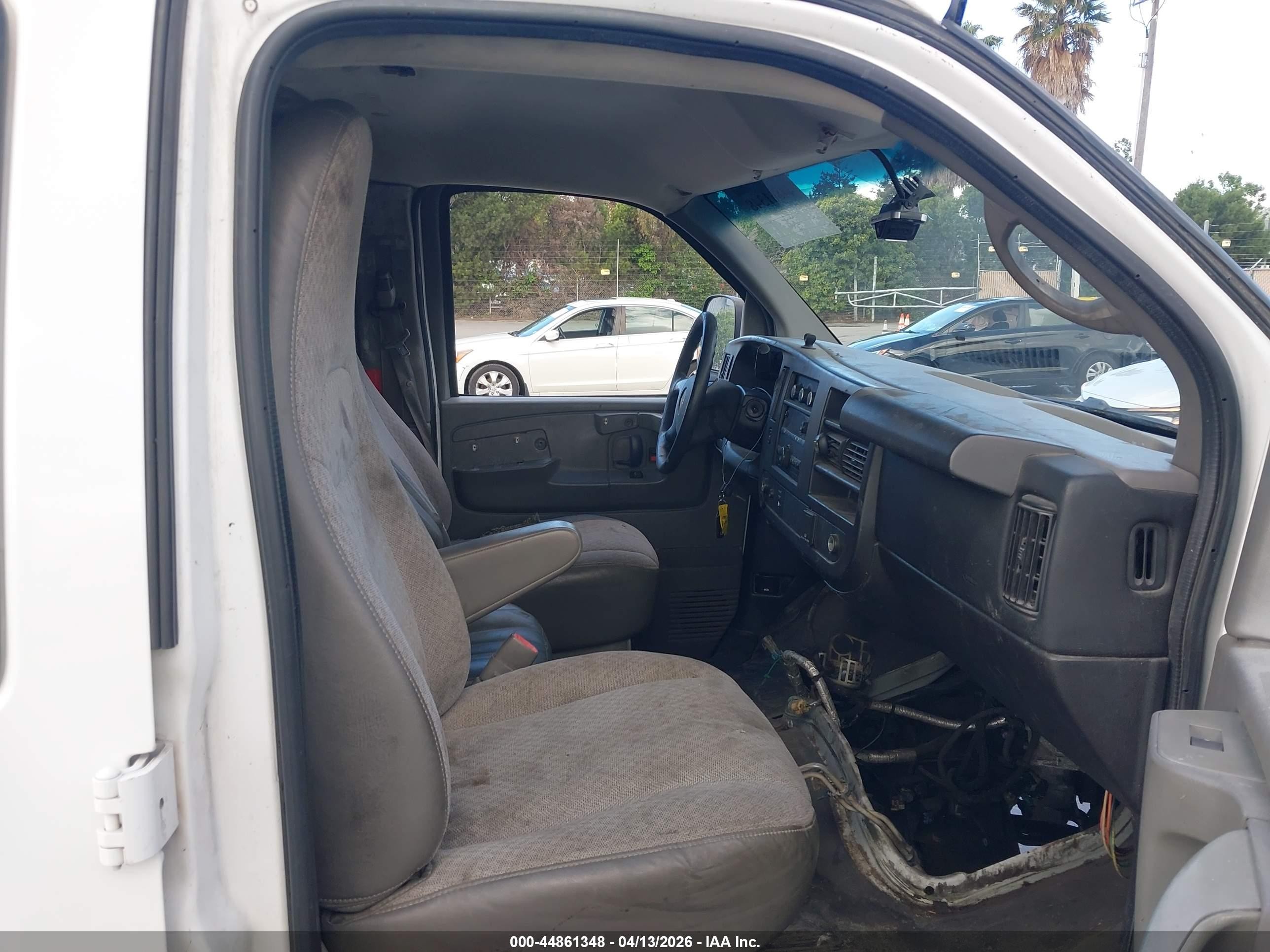 2015 Gmc Savana 2500 Work Van Белый vin: 1GTW7FCF3F1901388
