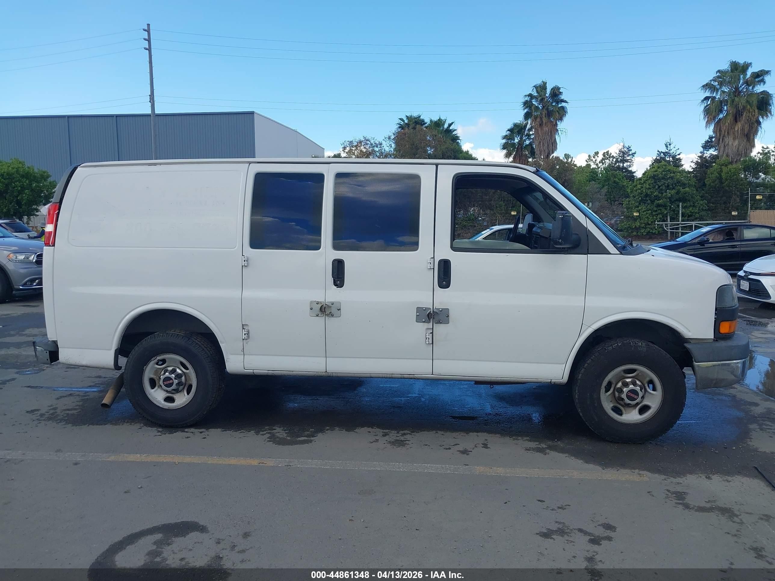 2015 Gmc Savana 2500 Work Van Белый vin: 1GTW7FCF3F1901388