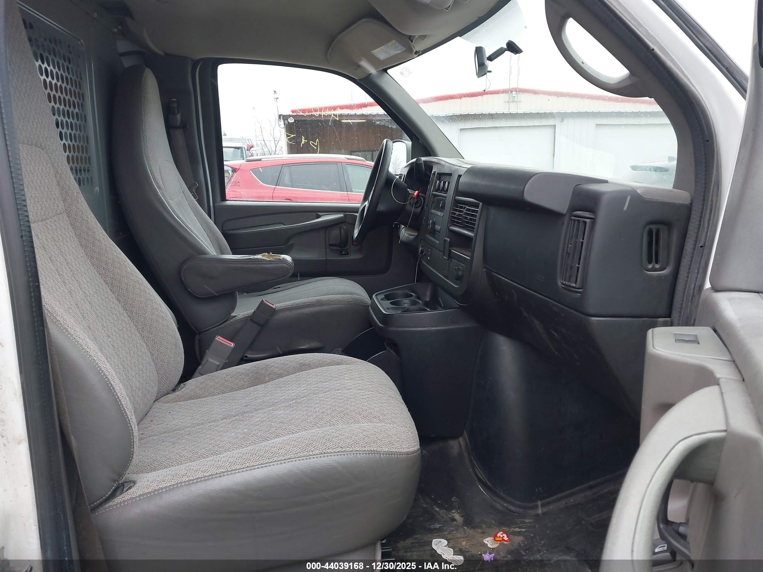 2015 Gmc Savana 2500 Work Van White vin: 1GTW7FCF3F1903299