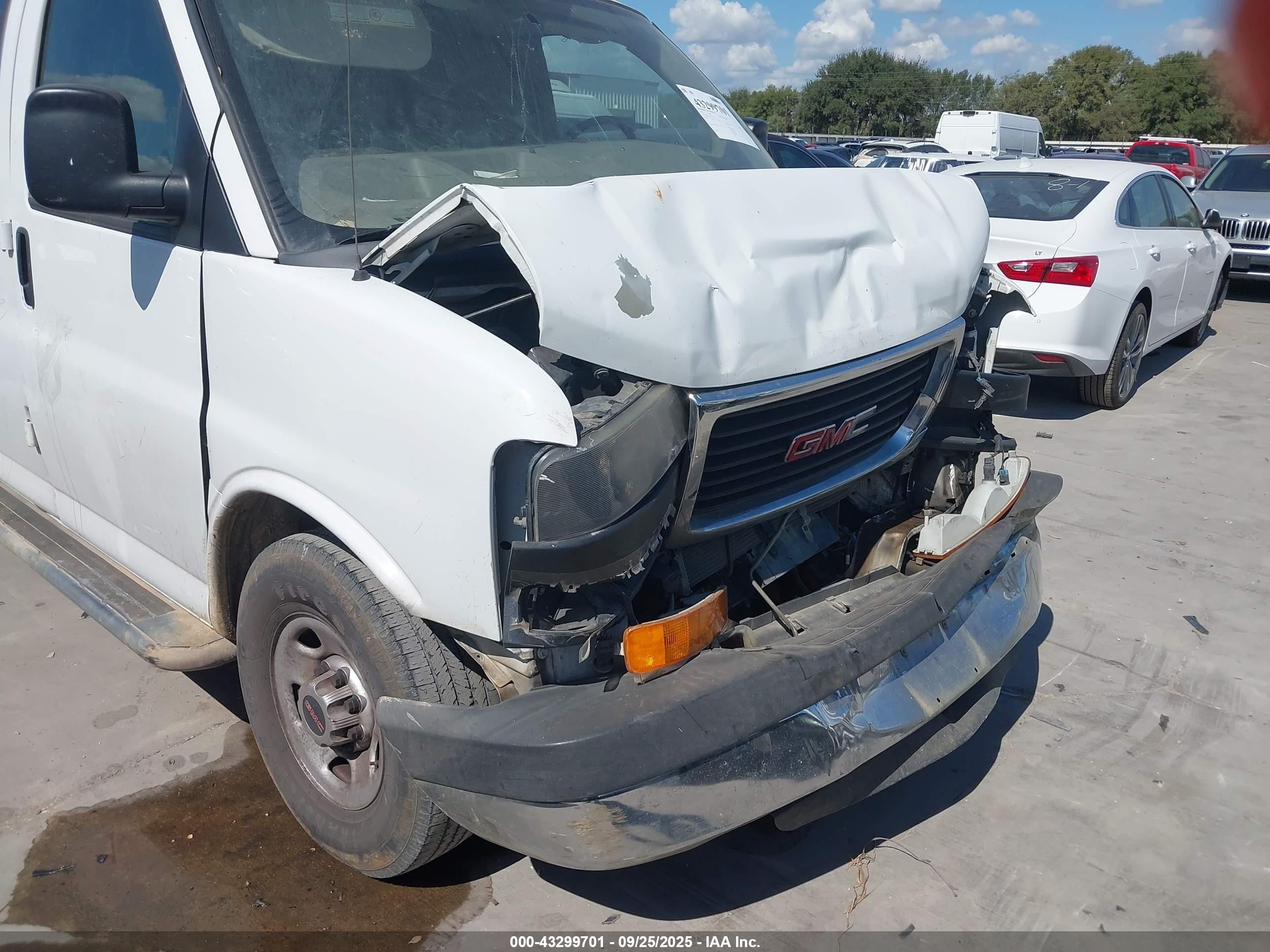 2015 Gmc Savana 2500 Work Van White vin: 1GTW7FCF3F1905148