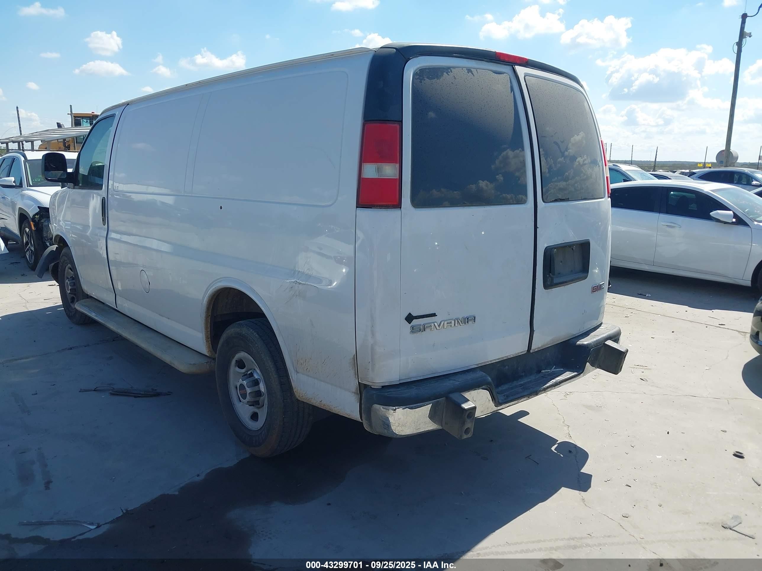 2015 Gmc Savana 2500 Work Van White vin: 1GTW7FCF3F1905148