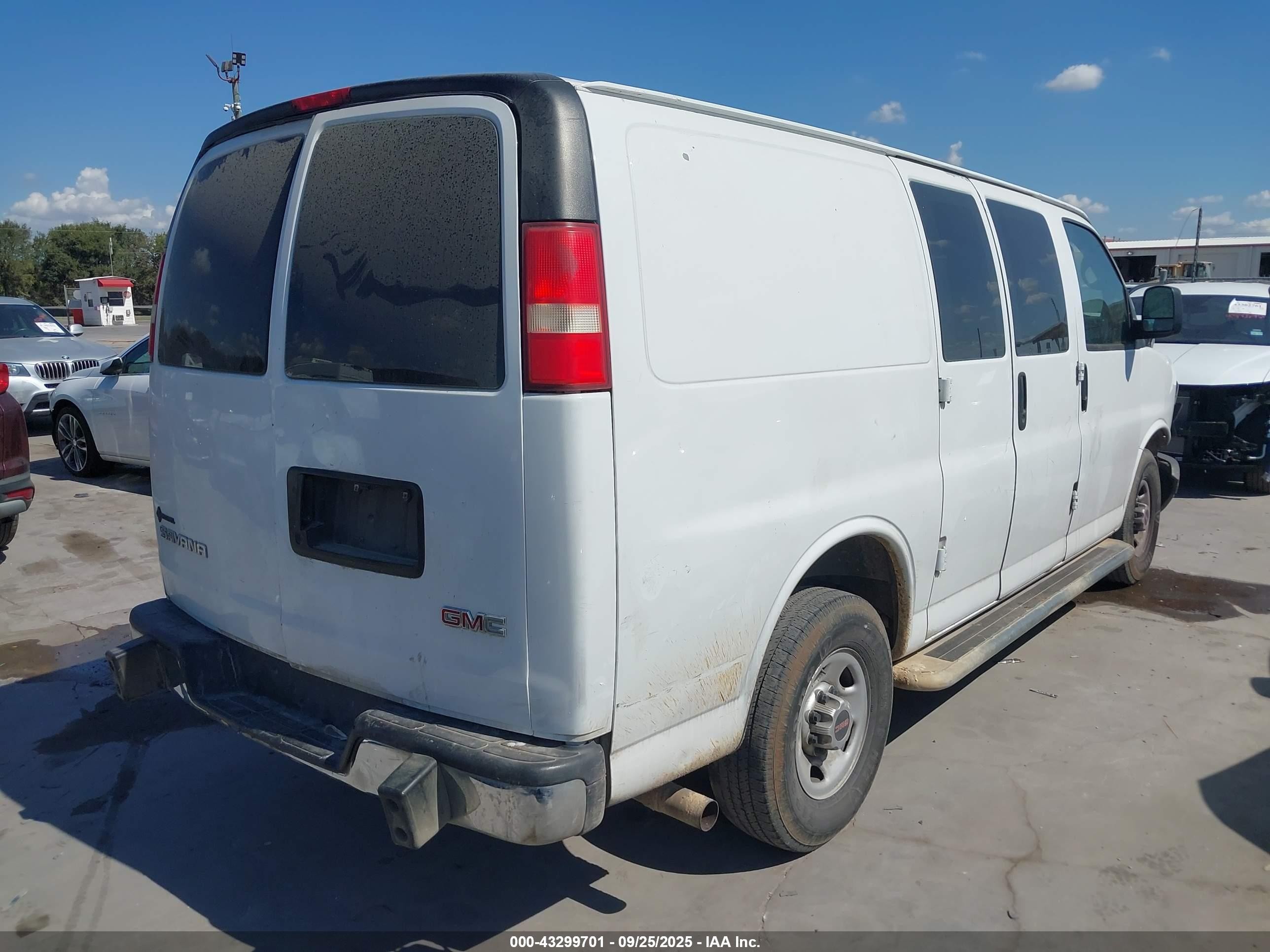 2015 Gmc Savana 2500 Work Van White vin: 1GTW7FCF3F1905148
